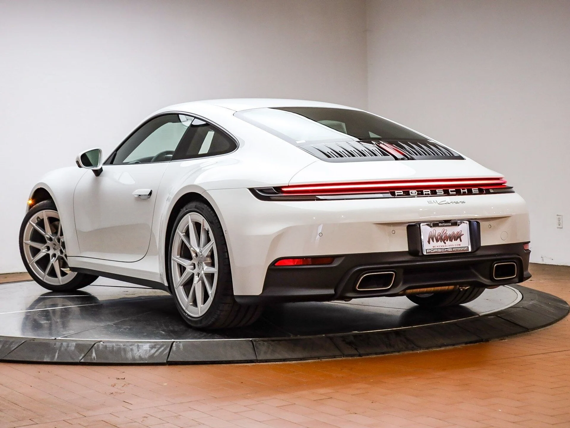 mph002_968292009_ddd6859a070912b510f4b76de5d73257x_9fb341667e