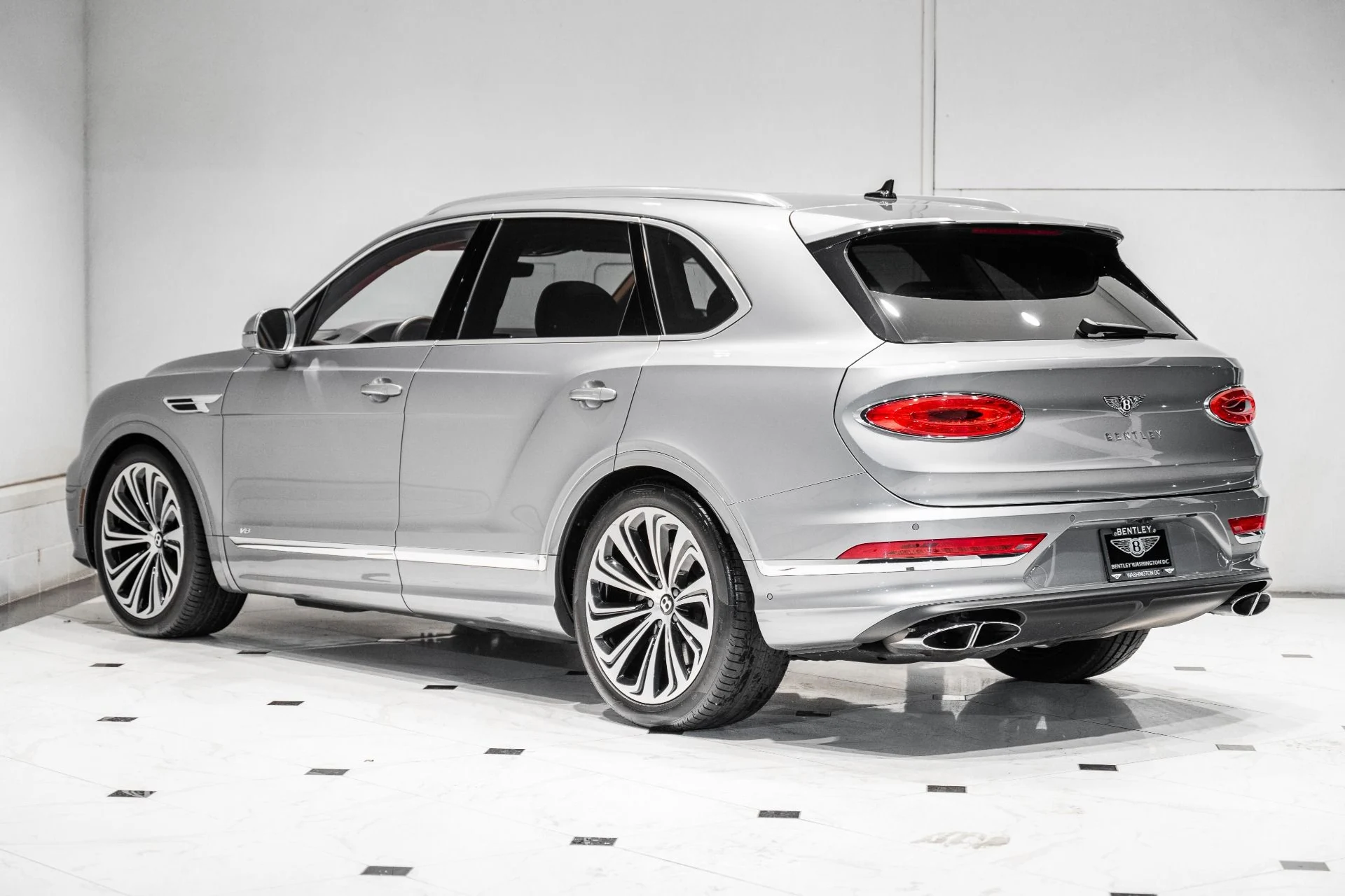 mph002_973514110_Used_2022_Bentley_Bentayga_V8_1792247814_75ed526ace