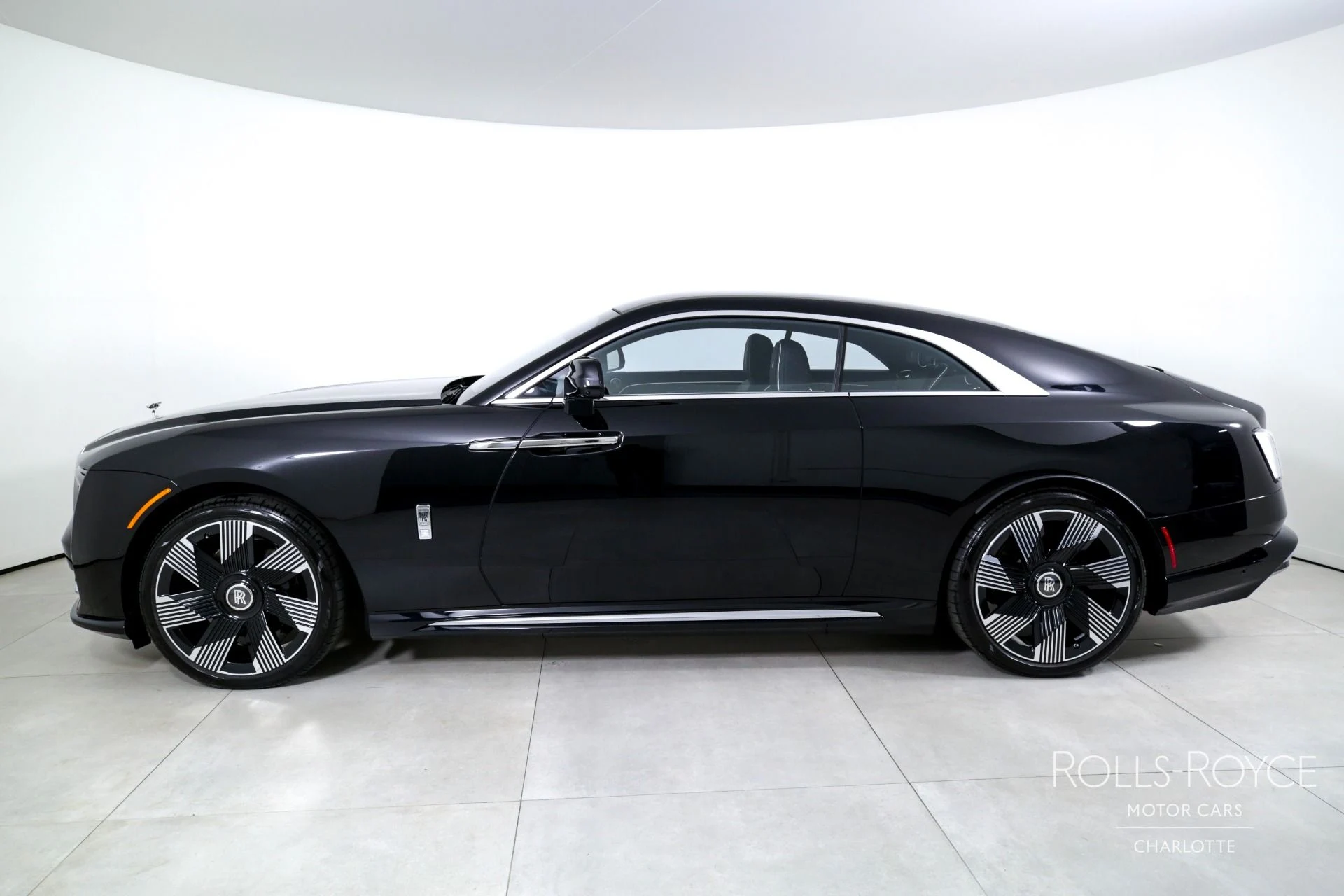 mph002_979232821_Used_2024_Rolls_Royce_Spectre_1745445459_9b64659bc3