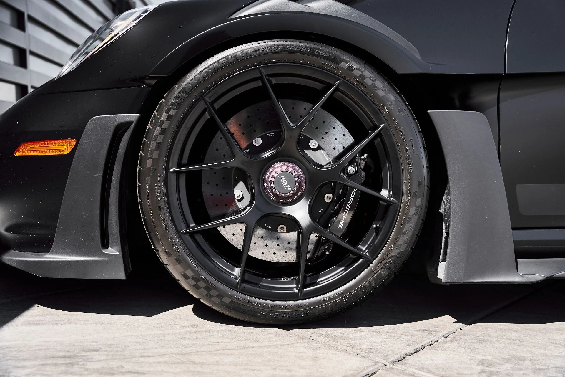 mph002_983153978_Used_2025_Porsche_911_GT_3_RS_1776295500_2c9912cc3c