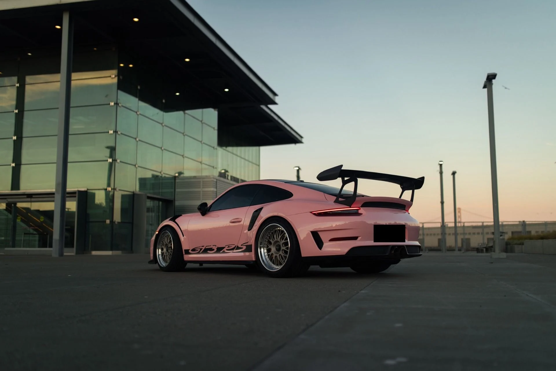 mph002_983477004_Used_2019_Porsche_911_GT_3_RS_1758240931_562c286b0c