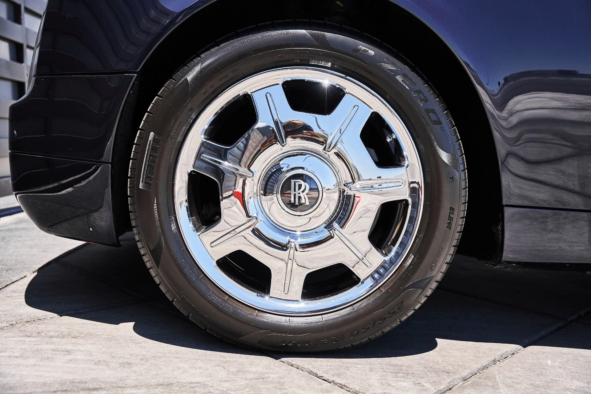 mph002_992177714_Used_2009_Rolls_Royce_Phantom_Drophead_Coupe_Base_1779209626_e620077167