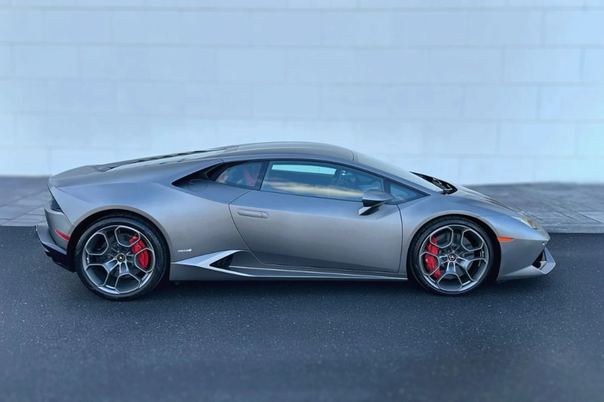 mph002_992400128_Used_2015_Lamborghini_Huracan_LP_610_4_1767011608_efe963812c