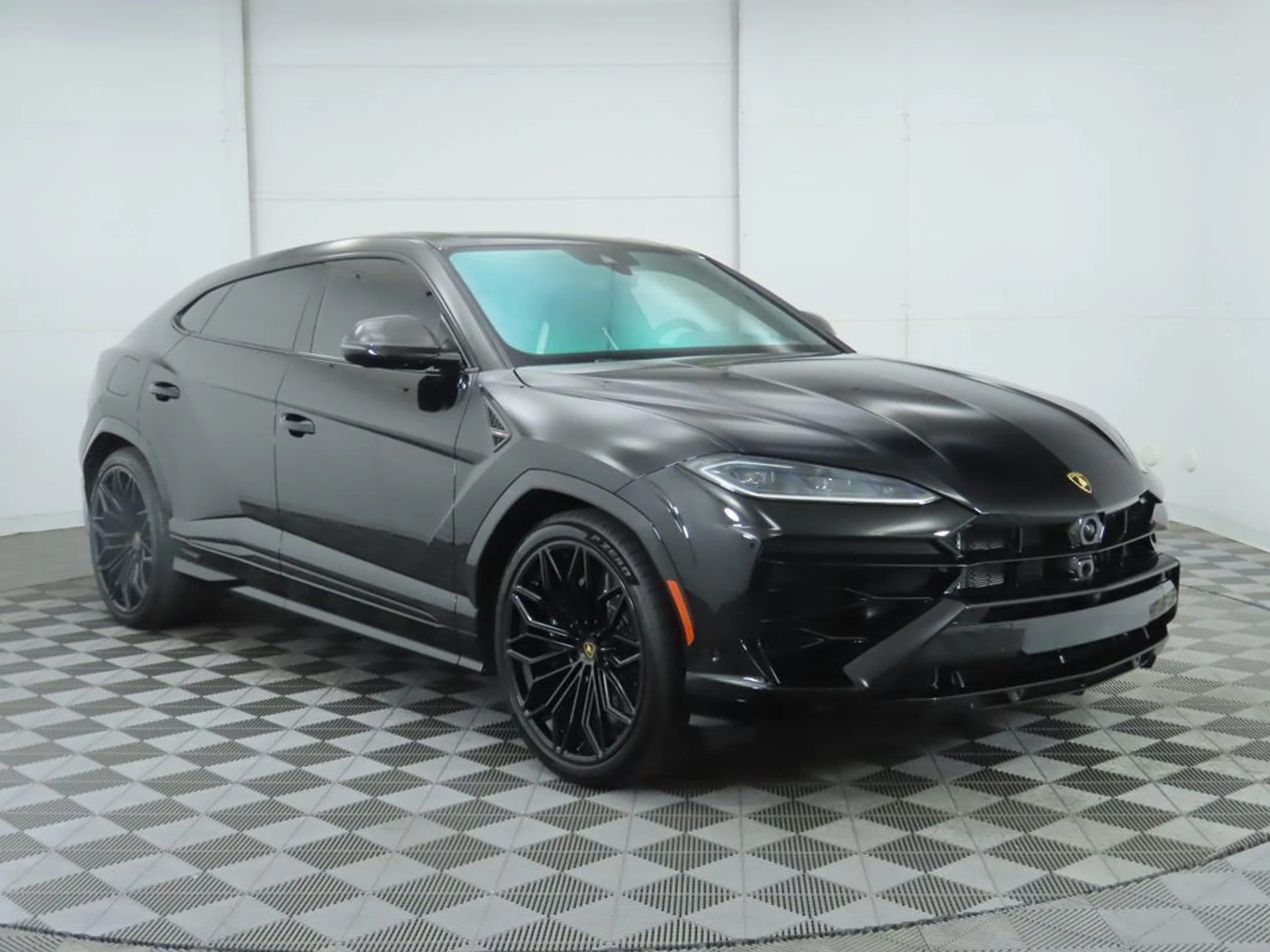 mph002_993155525_used_2025_lamborghini_urus_seawd_8119_22939626_3_1024_b471a48db6