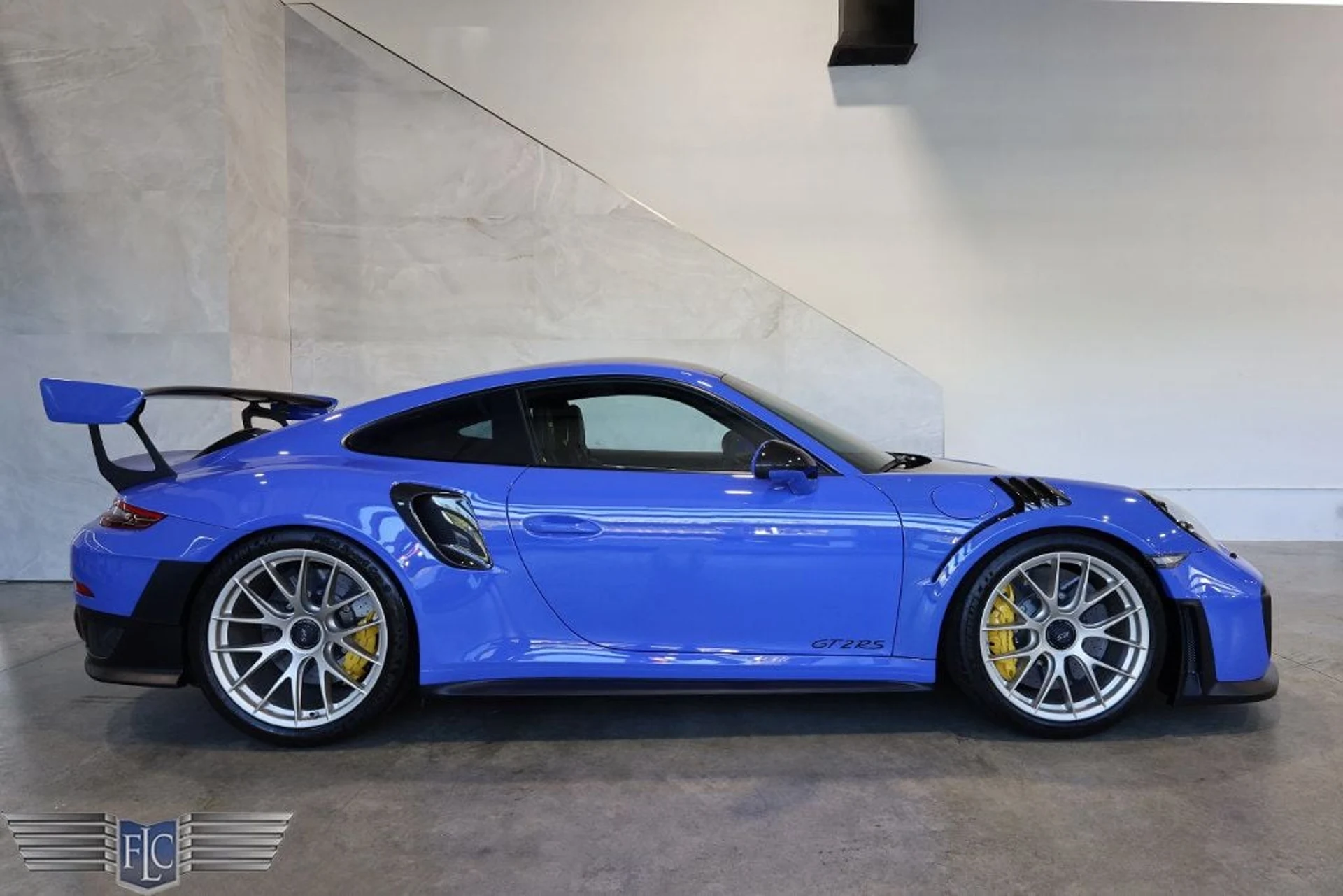 mph002_993529826_used_2018_porsche_911_gt2rsweissach_9689_22919287_3_1024_d0cdb55d68