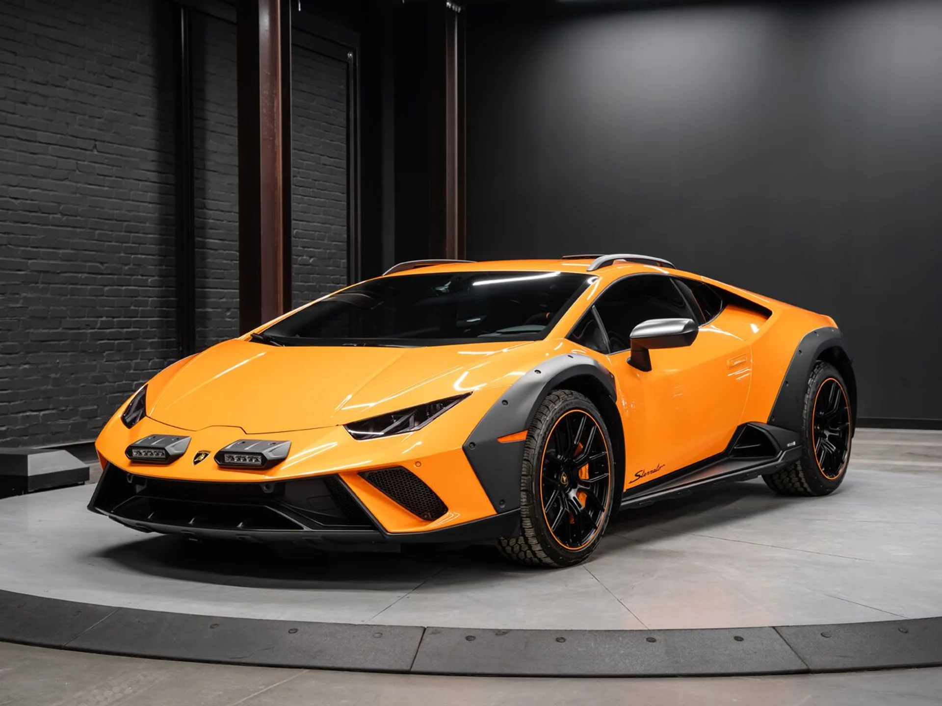 mph003_1000124172_lamborghini_huracan_2023_84a25fb8bb