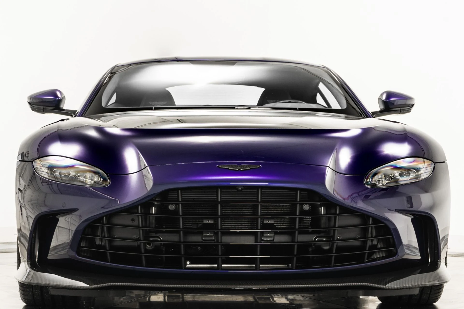 mph003_1004917577_Used_2023_Aston_Martin_Vantage_V12_1755616740_c0dc17a994