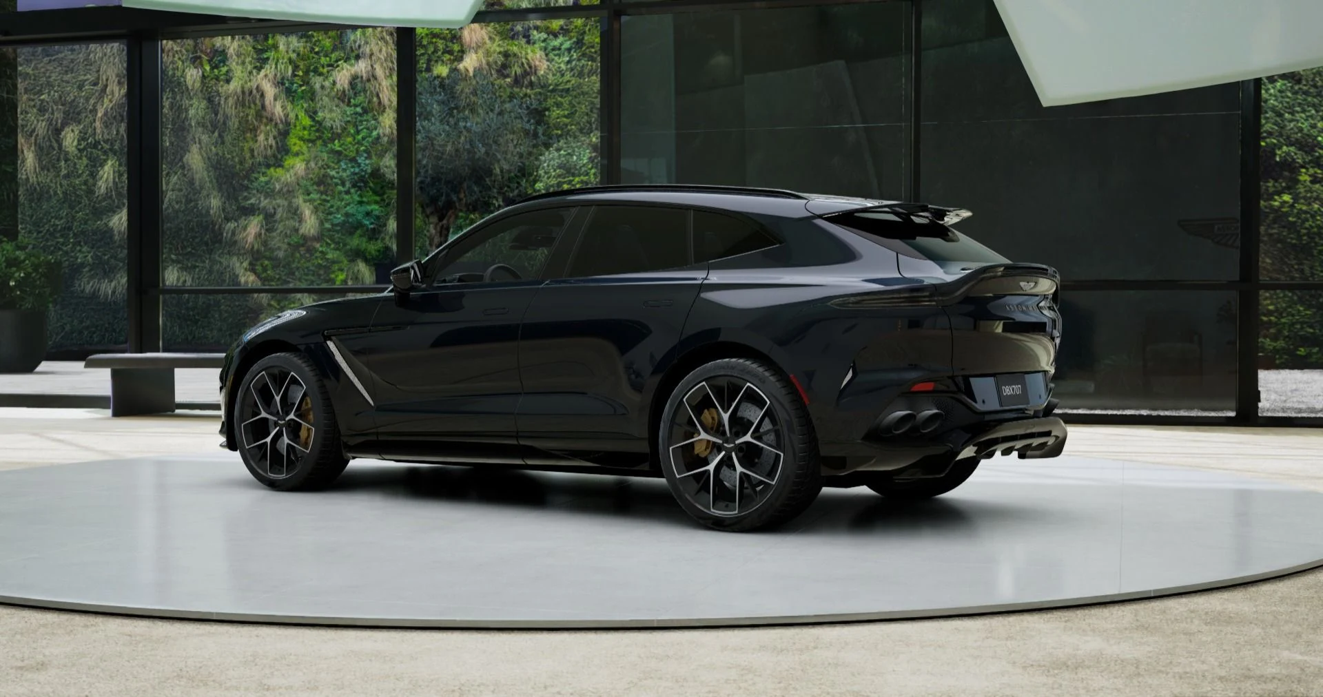 mph003_1006236213_New_2026_Aston_Martin_DBX_707_1764975039_cda2658886