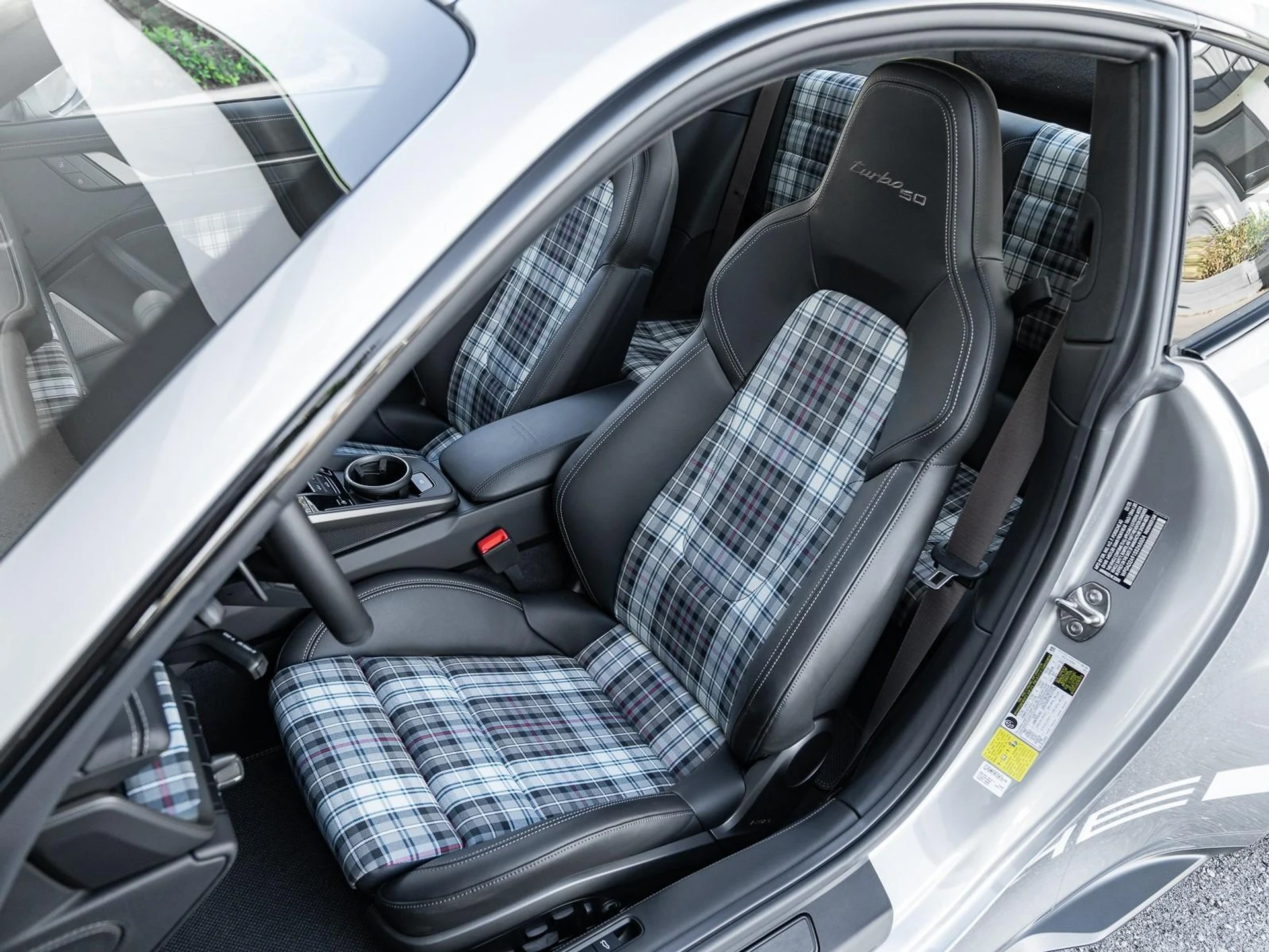 mph003_1006810561_Used_2025_Porsche_911_Turbo_1762268494_34690ce45b