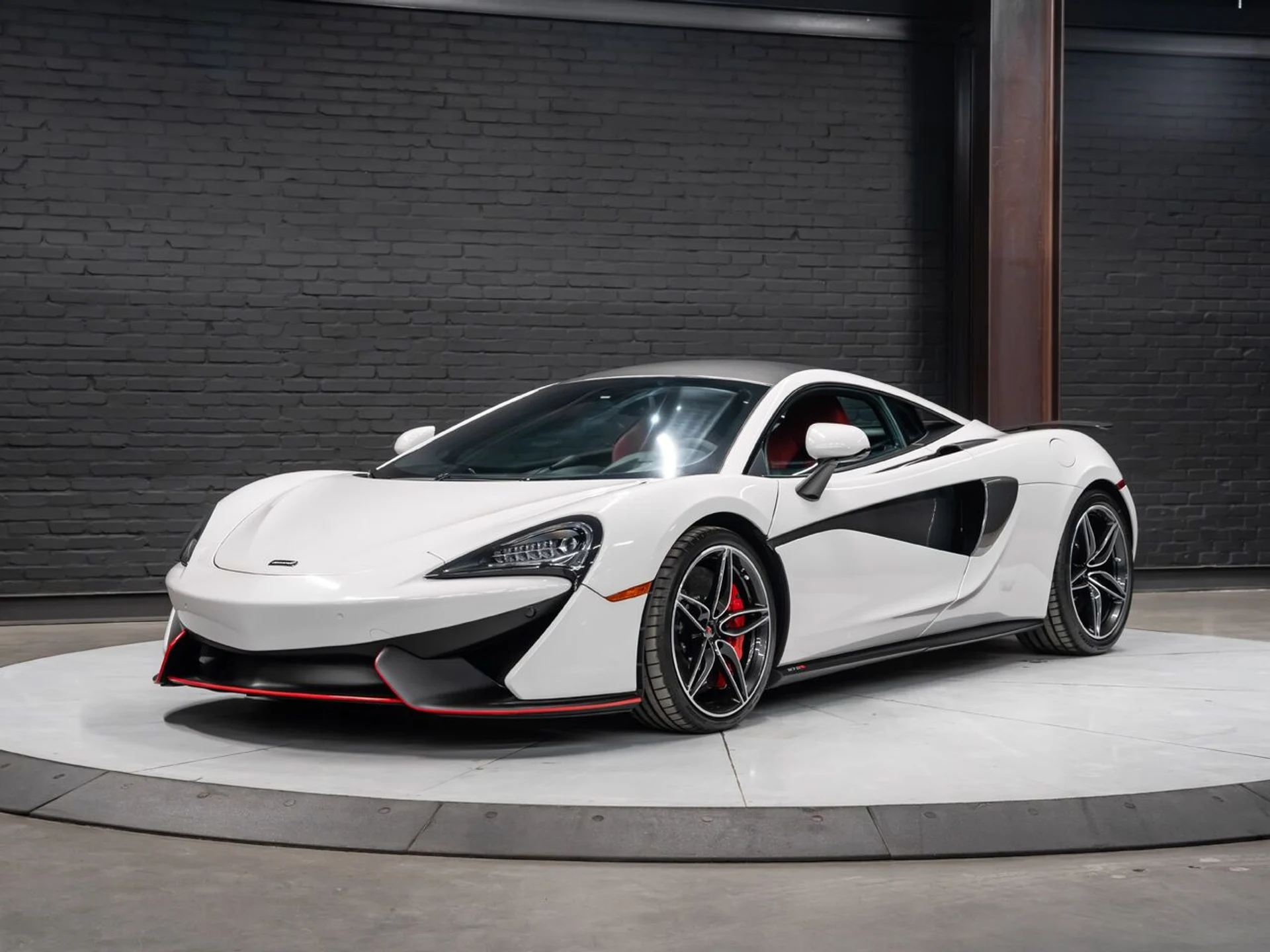 mph003_1013186086_mclaren_570s_2017_df6cb9dd03