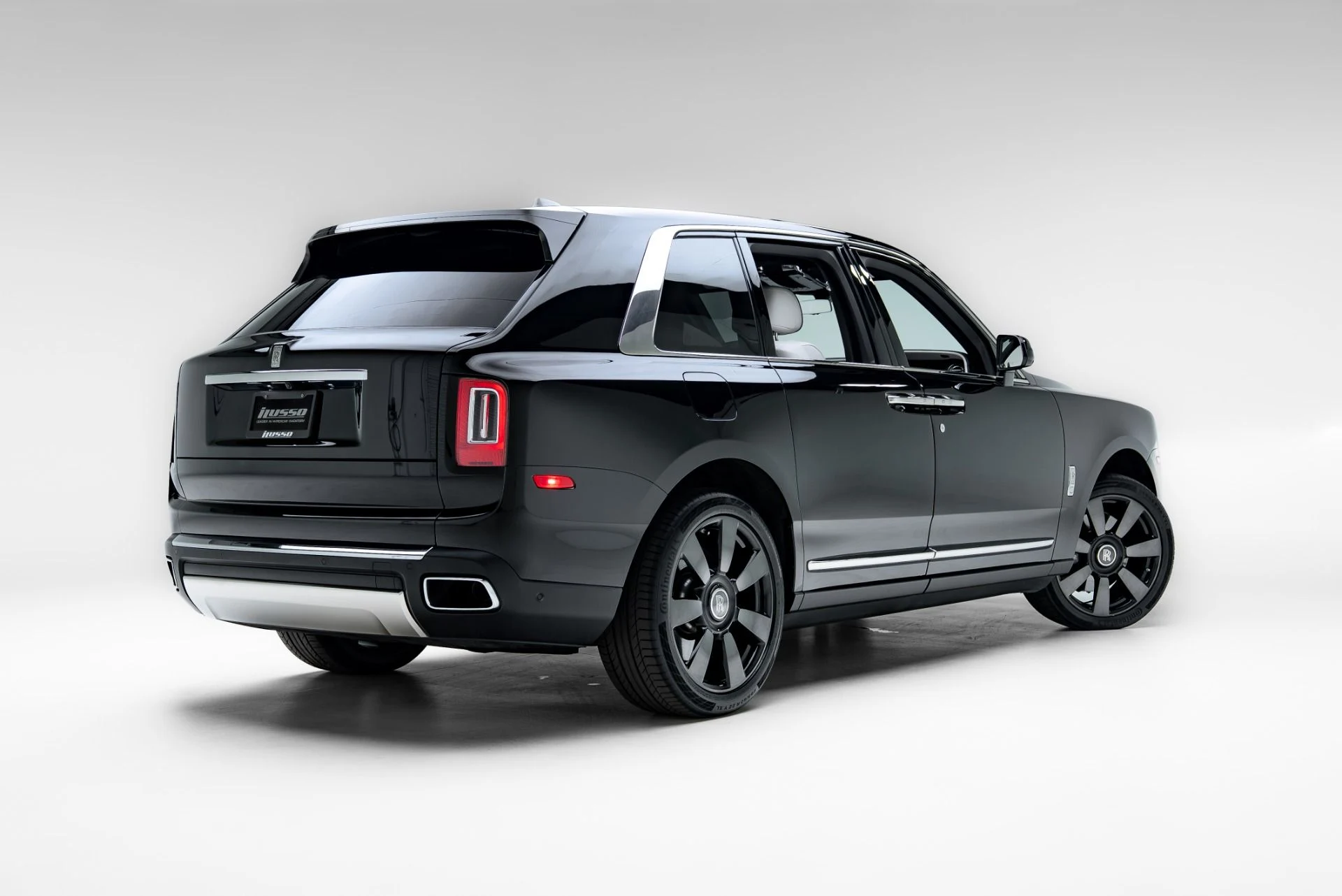 mph003_1024178216_Used_2023_Rolls_Royce_Cullinan_1777310585_a5e29f0751