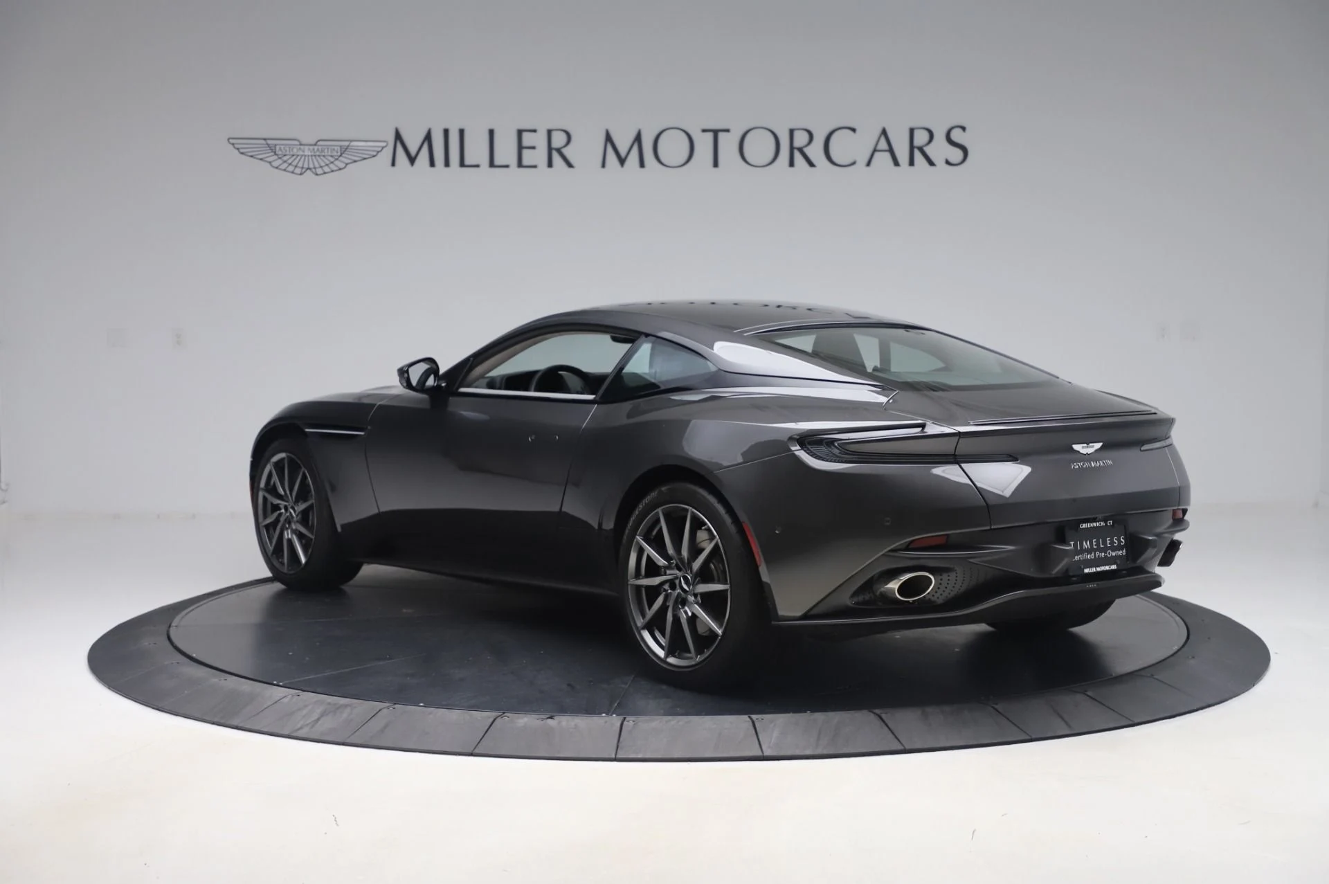 mph003_1029567229_Used_2019_Aston_Martin_DB_11_V8_1595364073_b1f5c5389f