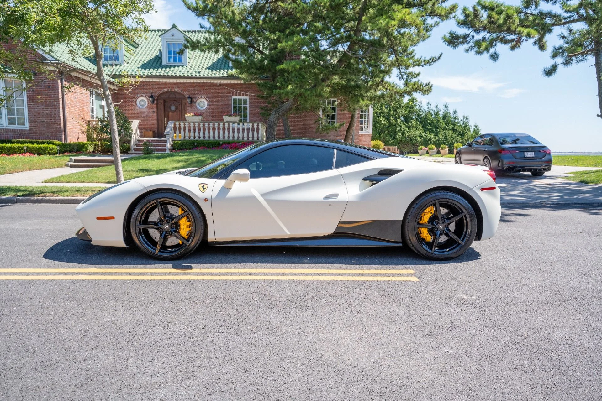 mph003_1049691220_Used_2018_Ferrari_488_GTB_1787848470_8c7bf98bd6