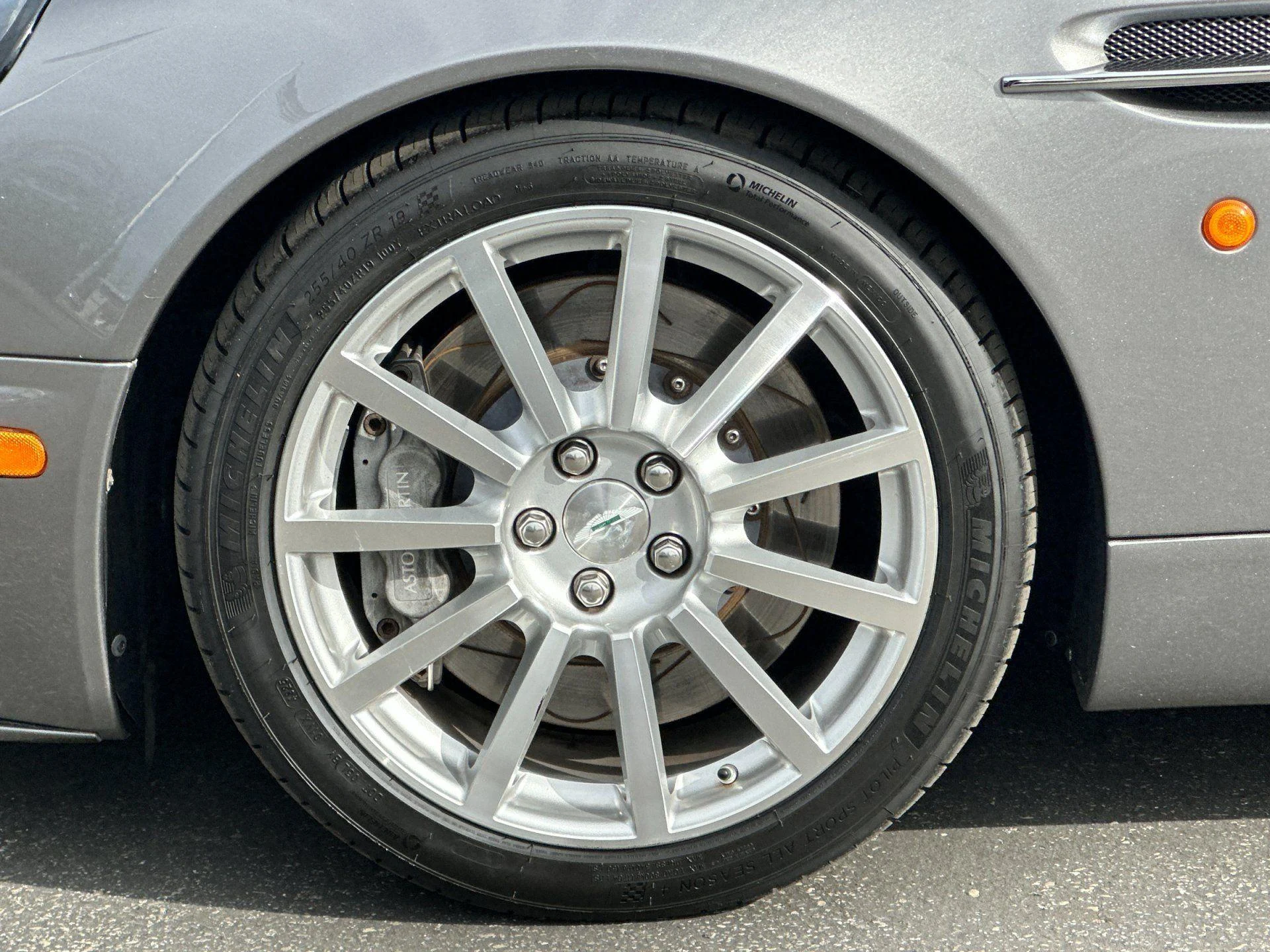 mph003_106087666_Used_2005_Aston_Martin_Vanquish_S_1772012904_3a80595ac4