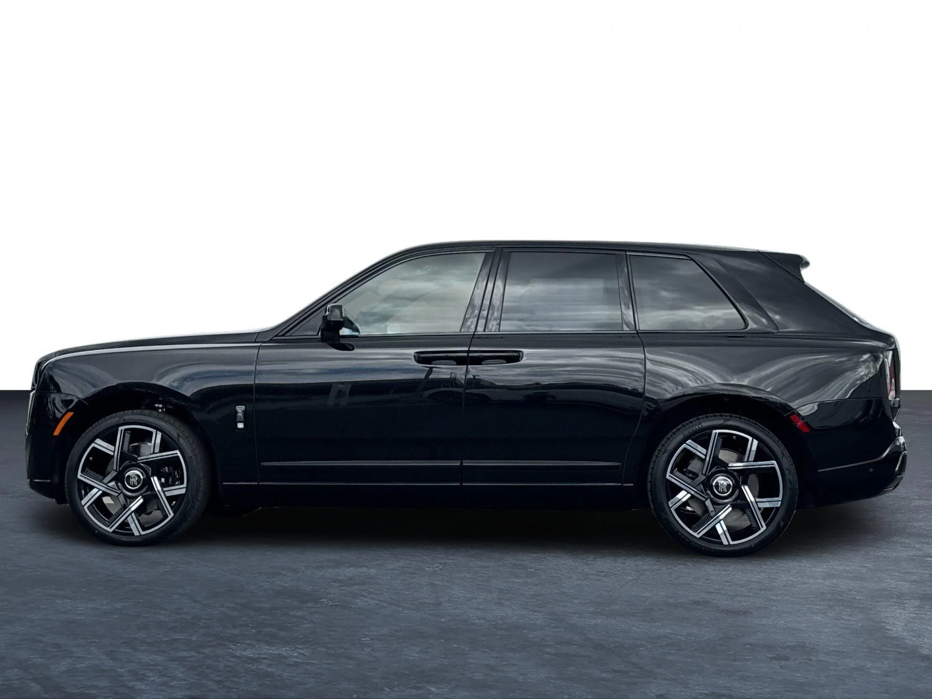 mph003_1062373696_New_2027_Rolls_Royce_Cullinan_Black_Badge_1788527039_6fa5a57e59