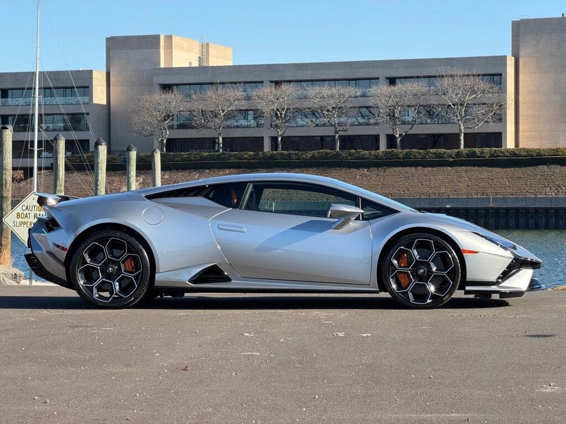 mph003_106535928_d8b64269d1620945bf6ae900df279cc8x_17fca08852