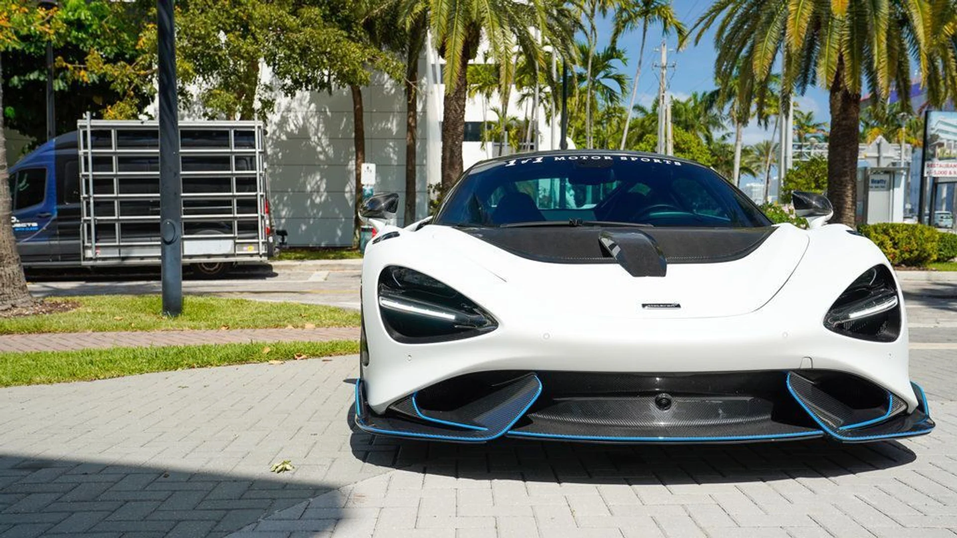 mph003_106695443_used_2021_mclaren_765lt_coupe_14354_22828181_4_1024_3548a6b333