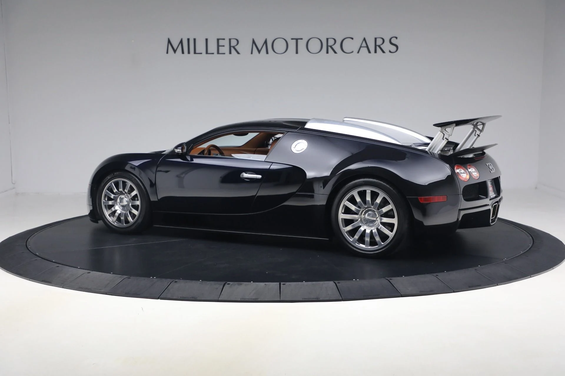 mph003_1067014935_Used_2006_Bugatti_Veyron_164_ab98ba6528