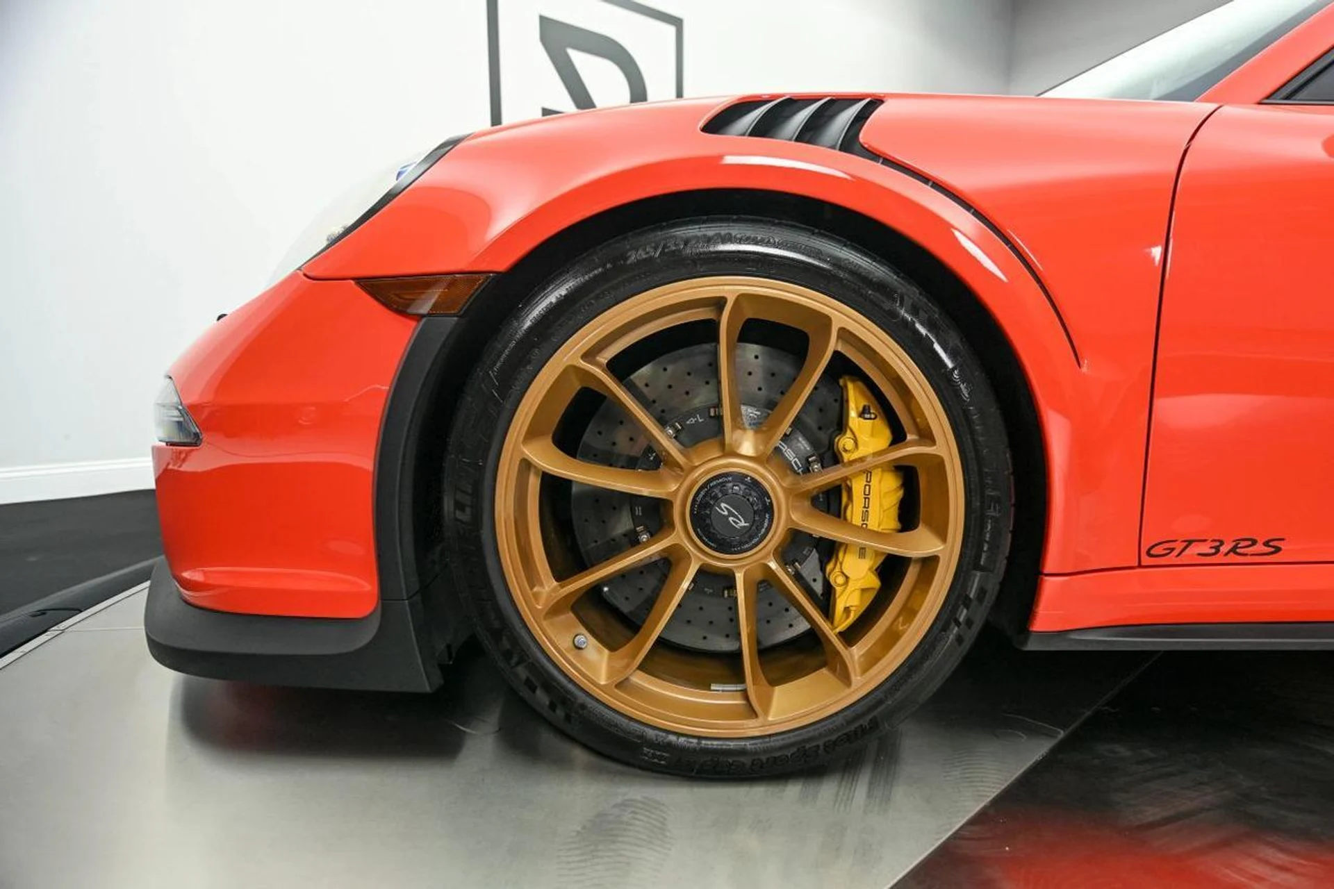 mph003_1067399071_080240298a4f59e48fdab150dba39d9c_ede2575e03