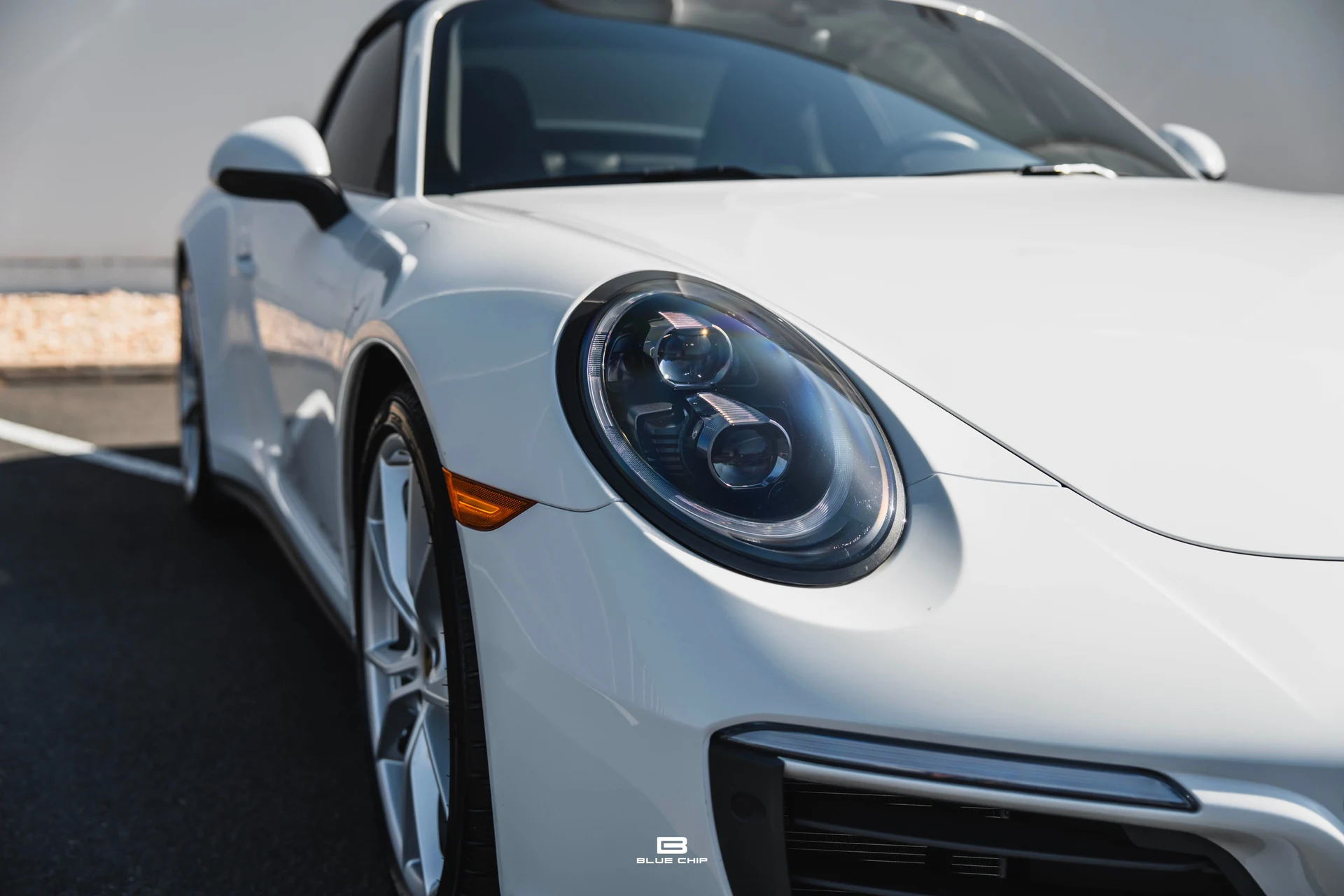 mph003_1069115286_6a30826eafe4449ec3e978c7_2019_Porsche_911_04_3bb22b8844