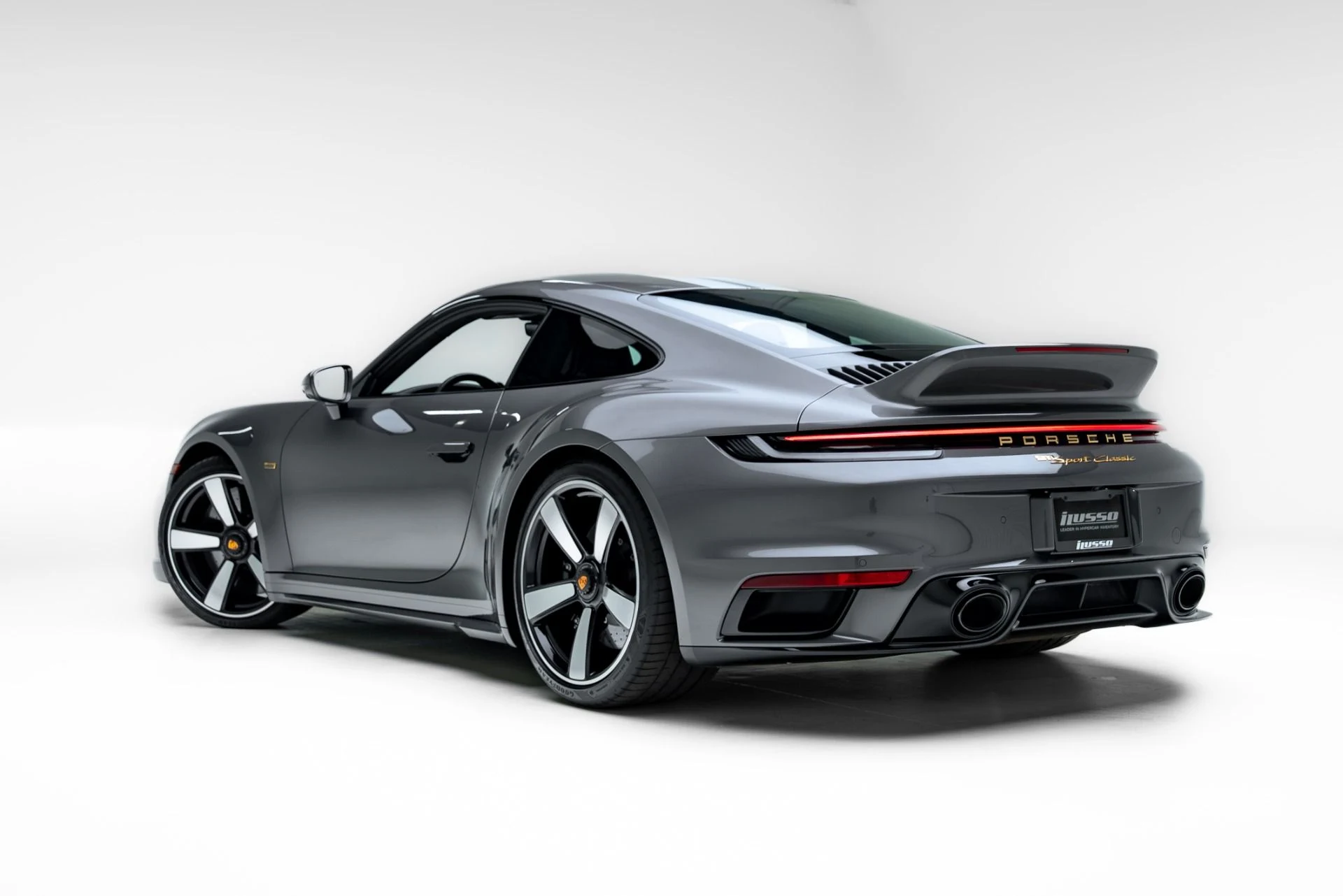 mph003_1072687156_Used_2023_Porsche_911_Sport_Classic_1776441930_8fd06de8ba