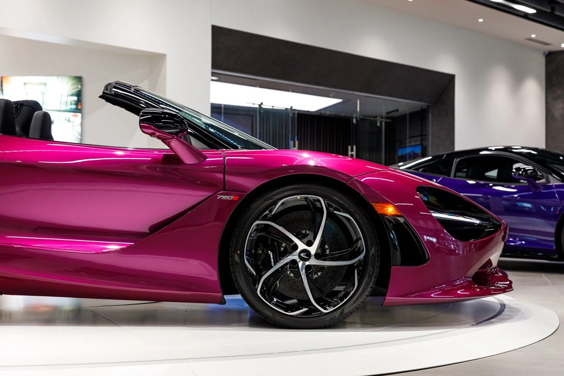 mph003_107663398_630_p4_l_79eaeadf38