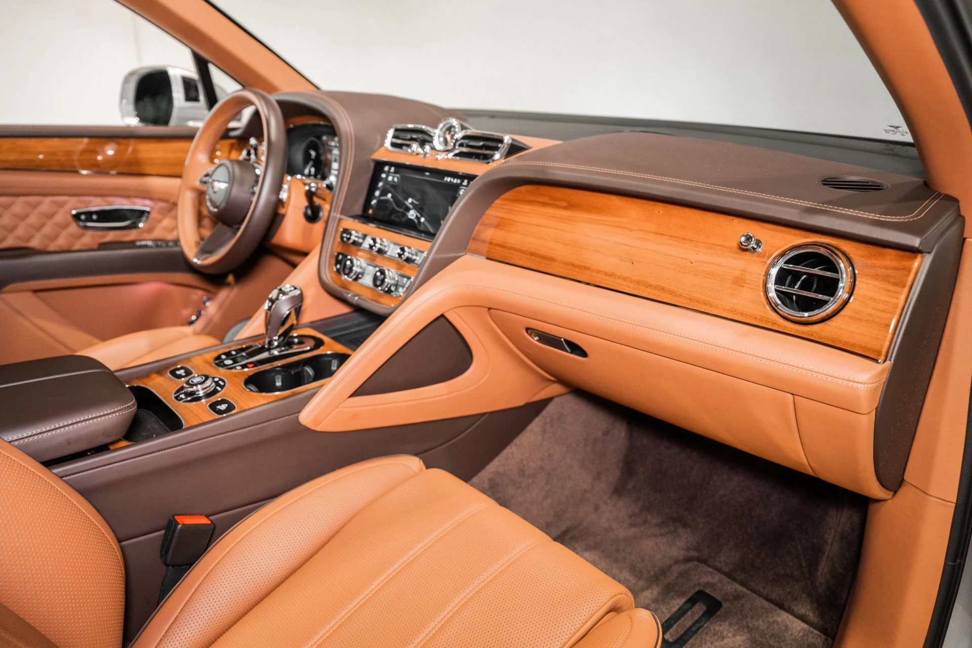 mph003_1087668010_Used_2022_Bentley_Bentayga_V8_1792247814_846cdcf12c