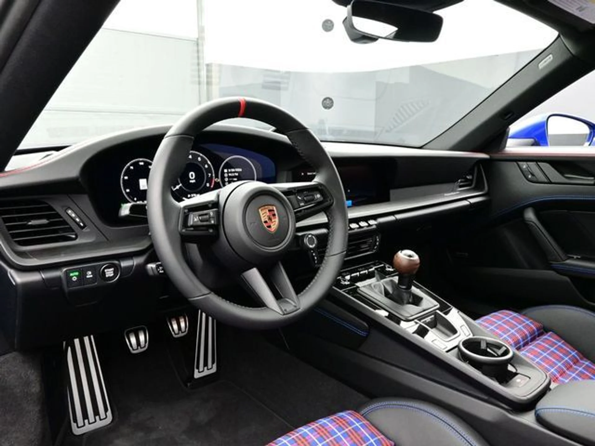 mph003_109620396_b911c26728810456f7458b94ca4ec637x_9911135c8b