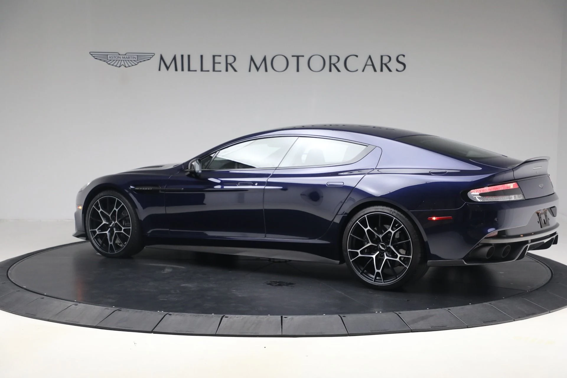 mph003_1104389272_Used_2019_Aston_Martin_Rapide_AMR_1792868062_56d6aa05b7