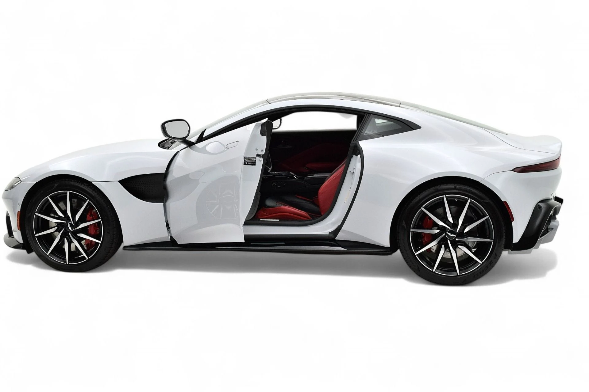 mph003_110769235_Used_2019_Aston_Martin_Vantage_Coupe_8195fa33e2