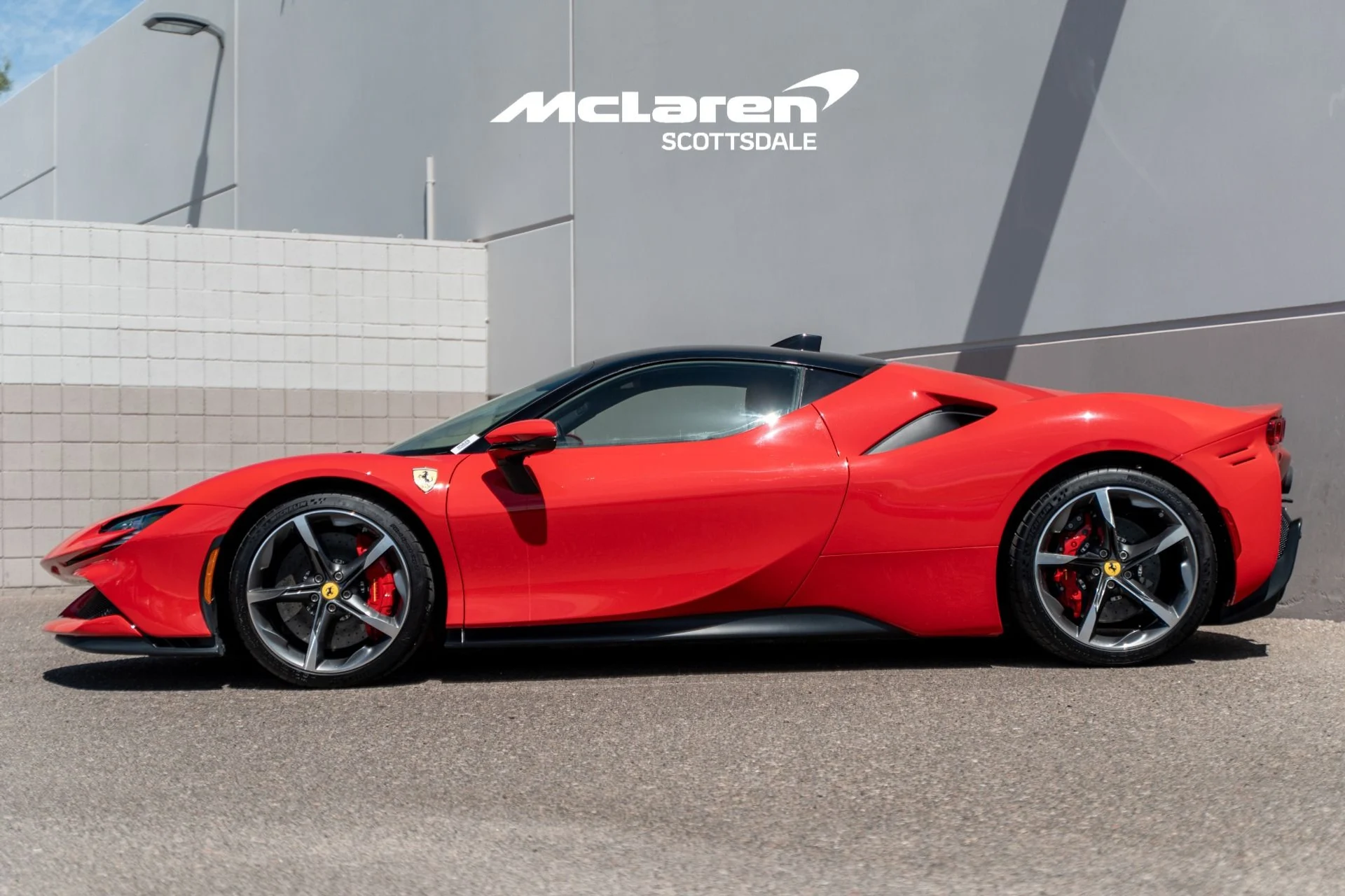 mph003_1118776765_Used_2022_FERRARI_SF_90_STRADALE_1780097591_5c4e8d74a3