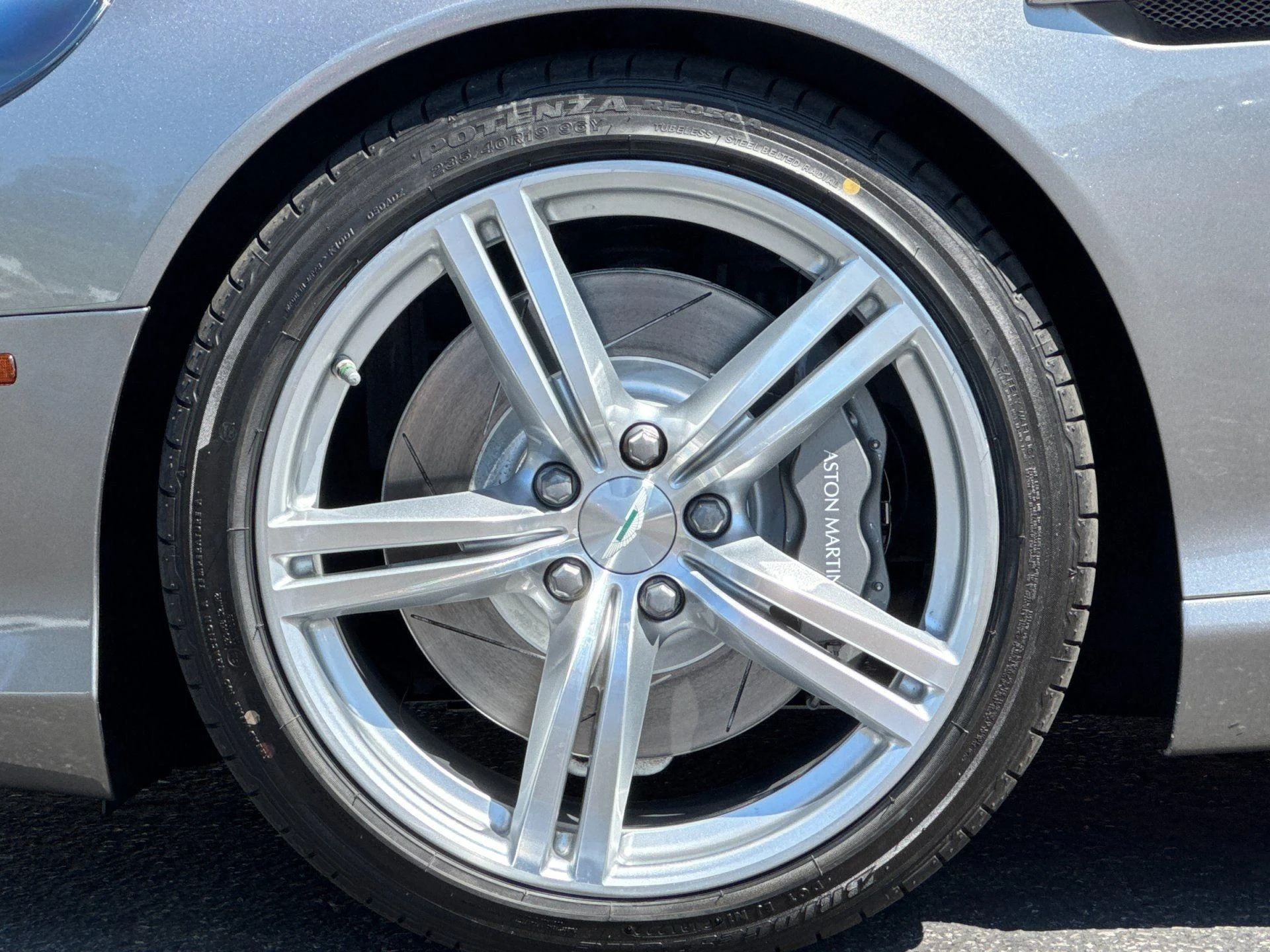 mph003_1120056262_Used_2007_Aston_Martin_DB_9_1786111323_497f67fd33