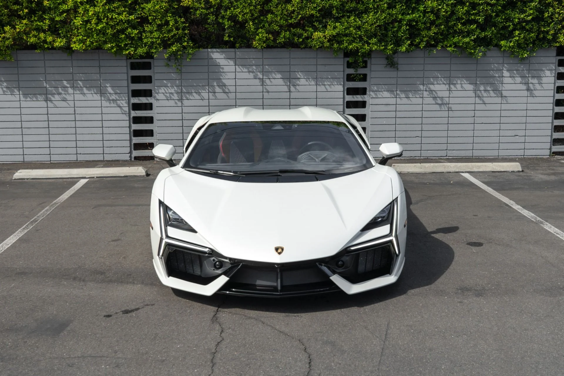 mph003_1132901217_Used_2024_Lamborghini_Revuelto_1759355869_cc88428cbc