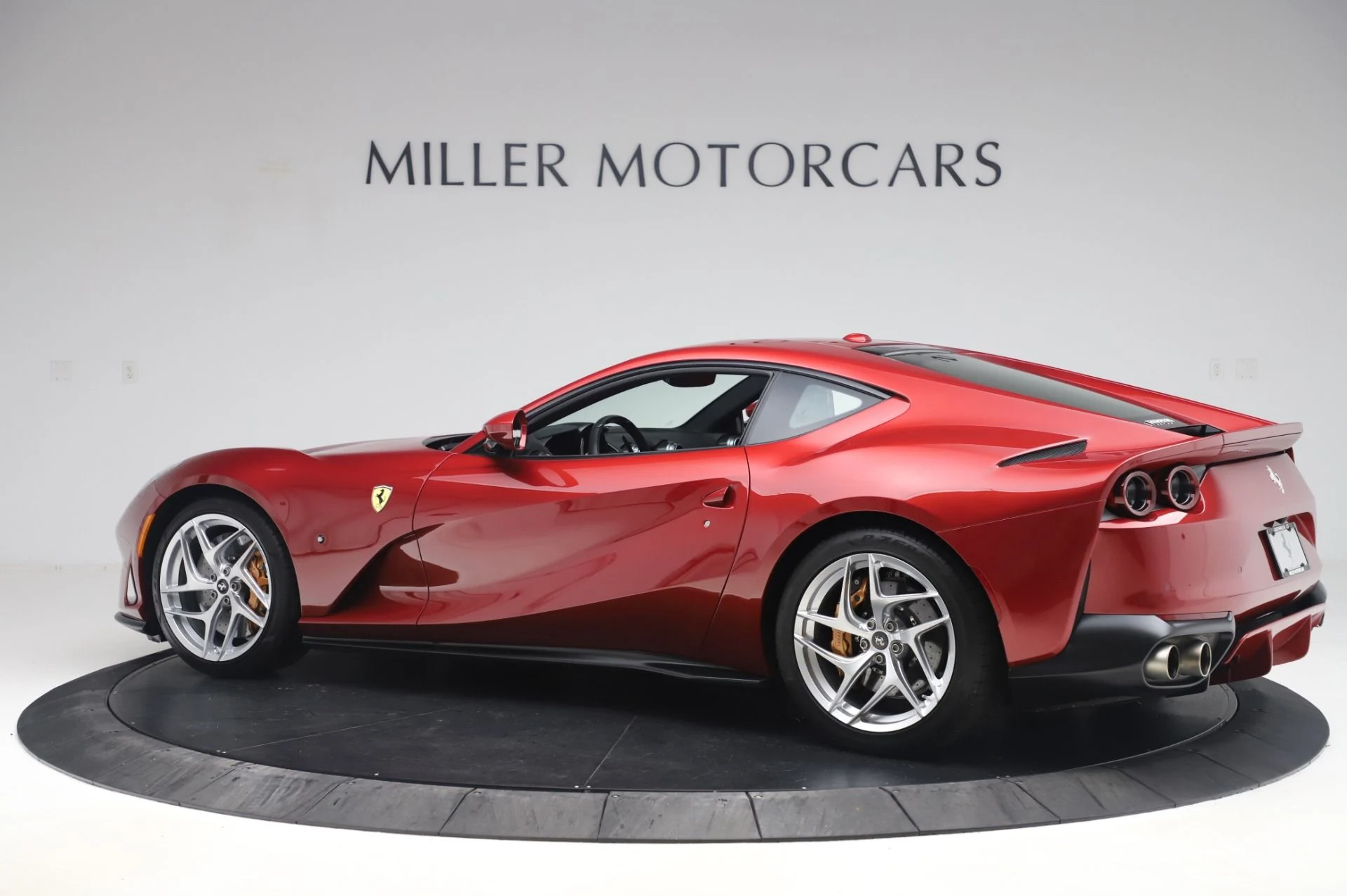 mph003_1135715801_Used_2020_Ferrari_812_Superfast_1782508885_93ed43e4ef