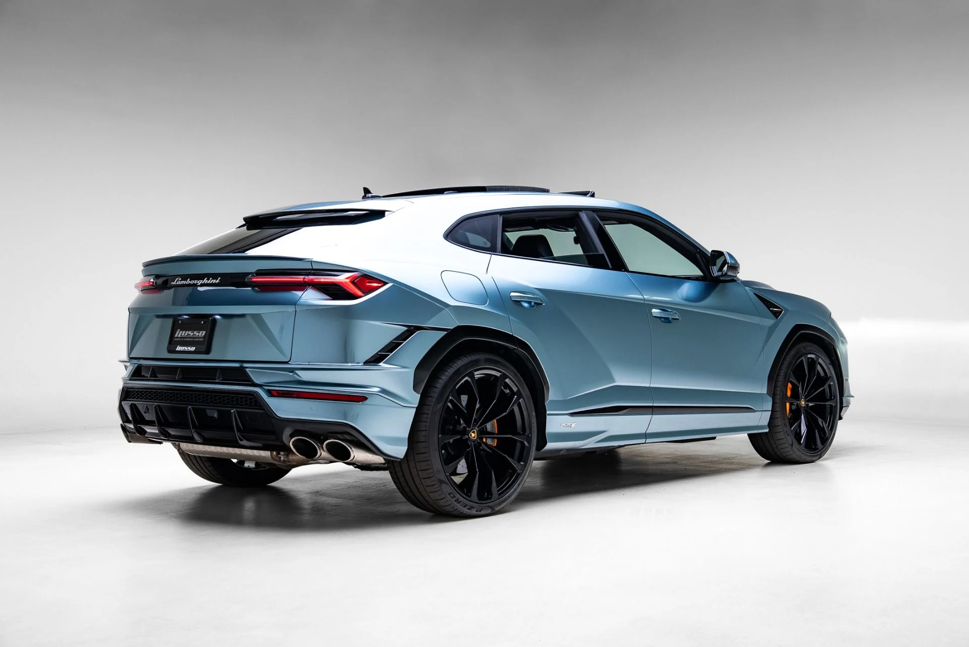 mph003_1151118861_Used_2023_Lamborghini_Urus_S_1775088158_7d8b4a6e29