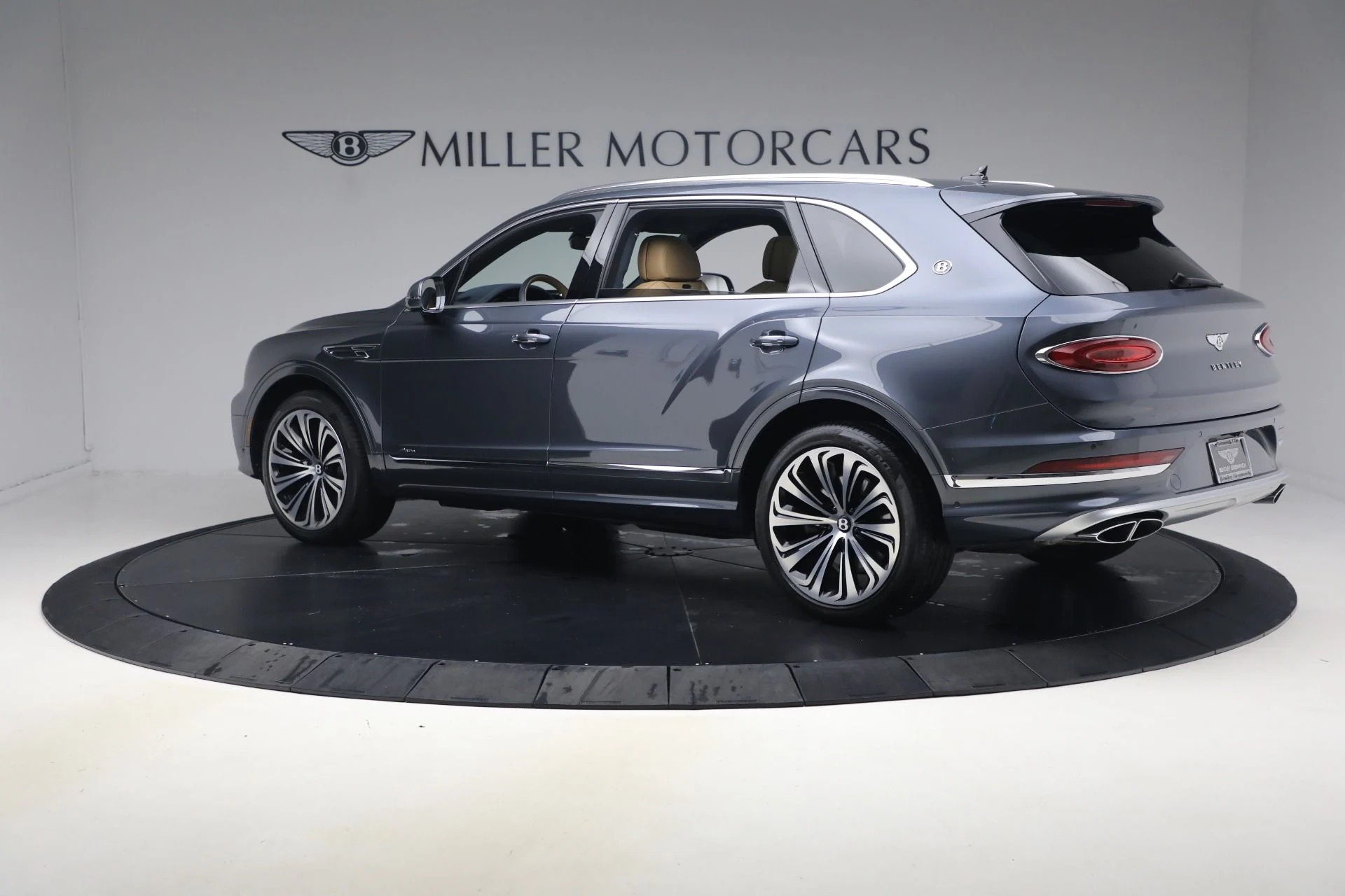 mph003_115607312_Used_2026_Bentley_Bentayga_EWB_Azure_V8_1788463003_44ca36ac13