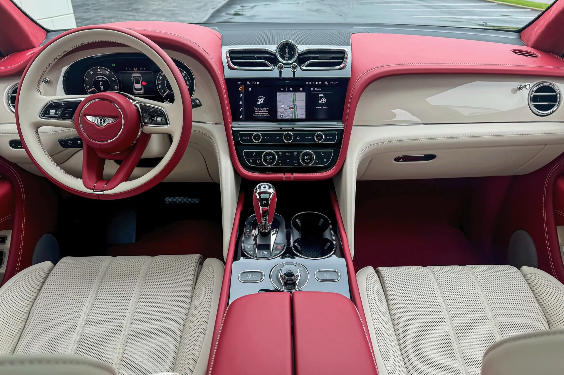 mph003_1156184225_Used_2025_Bentley_Bentayga_V8_1748255294_e15c695b42
