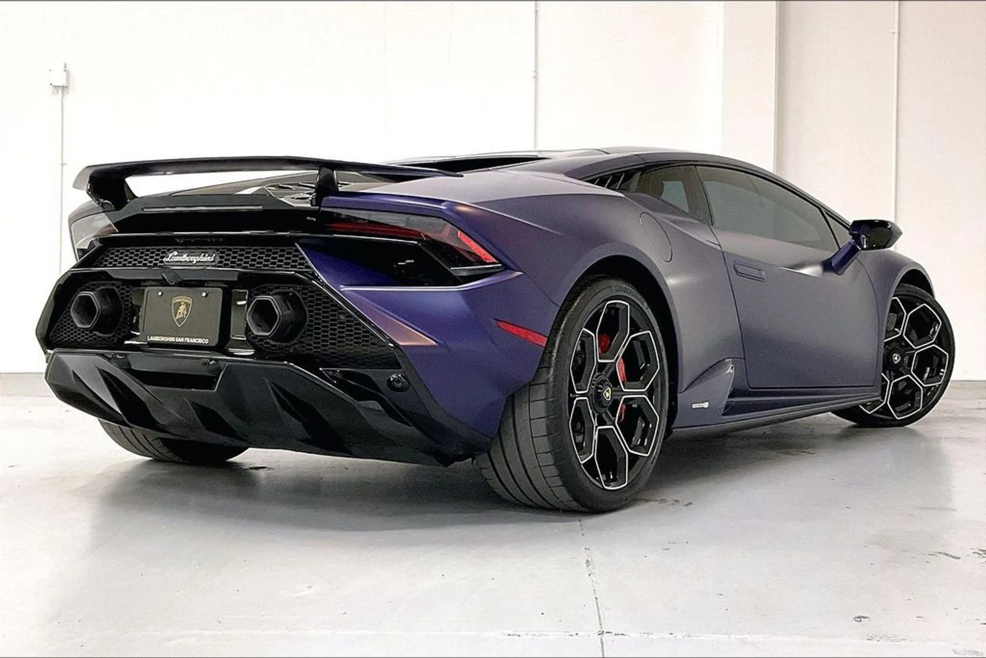 mph003_115815736_80db5f7385a6b1b2448419f87ab45678x_809ac585f6