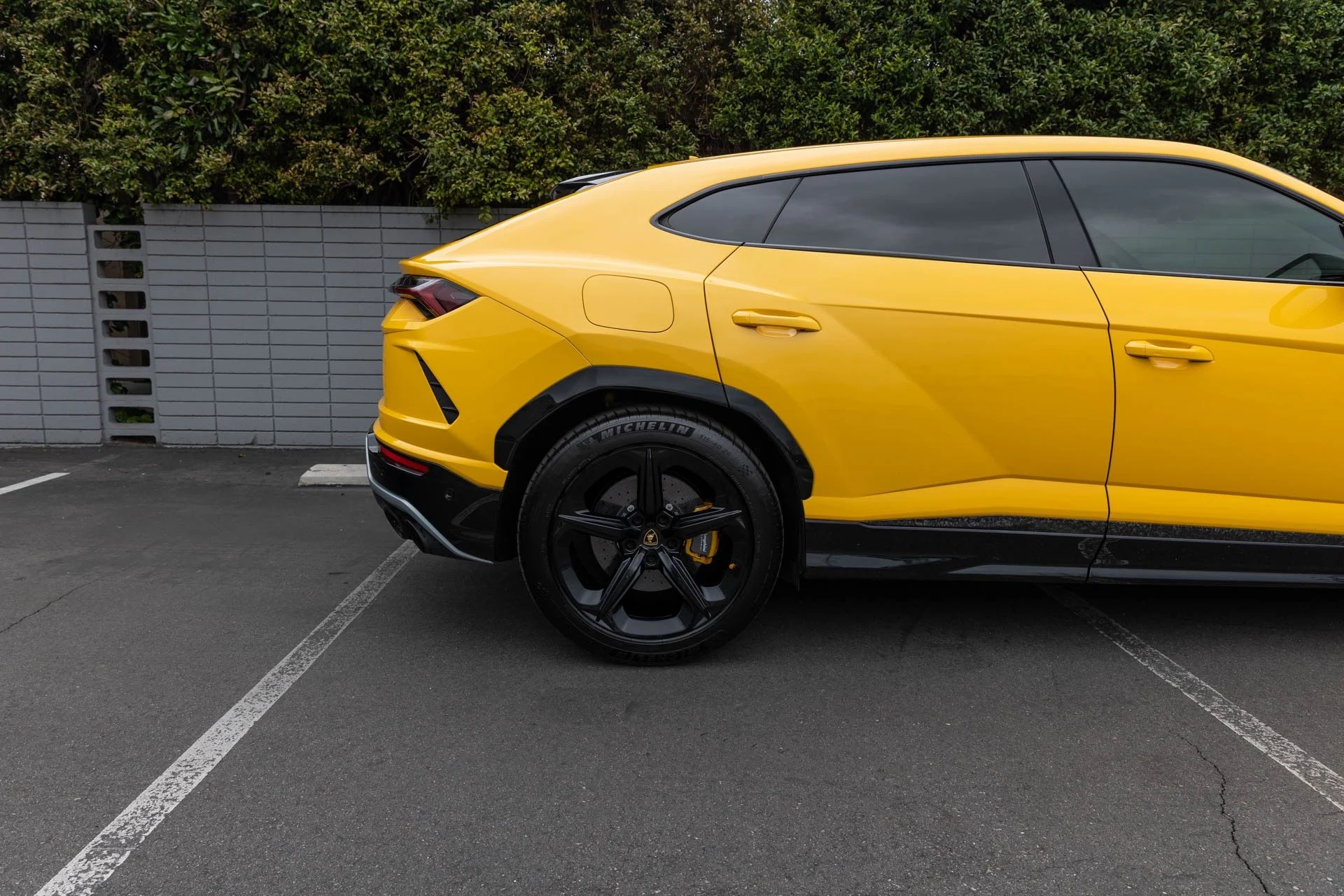 mph003_1163880546_Used_2019_Lamborghini_Urus_1746220908_34abc64020