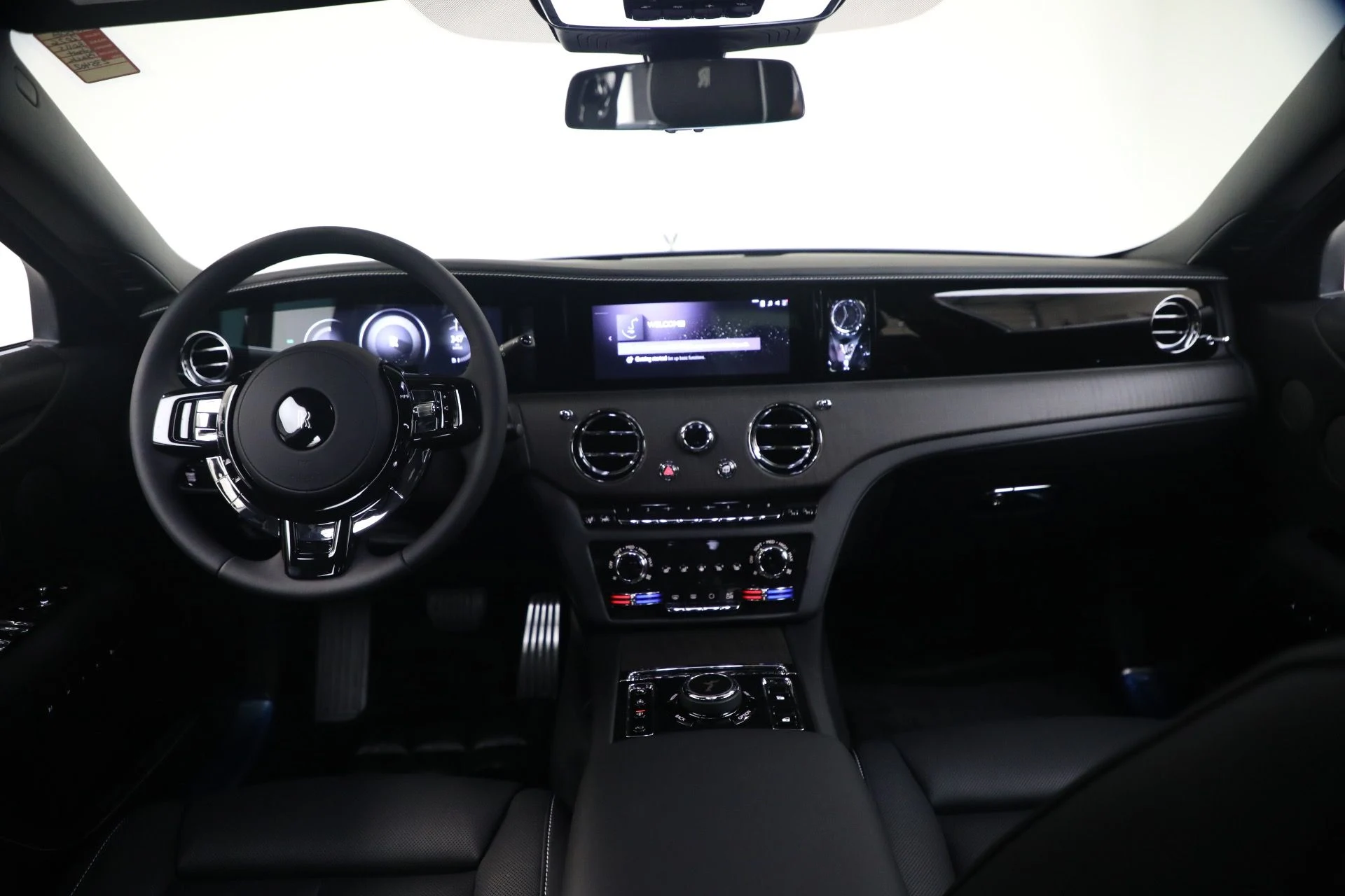 mph003_1165776668_New_2026_Rolls_Royce_Ghost_79dbfa414f