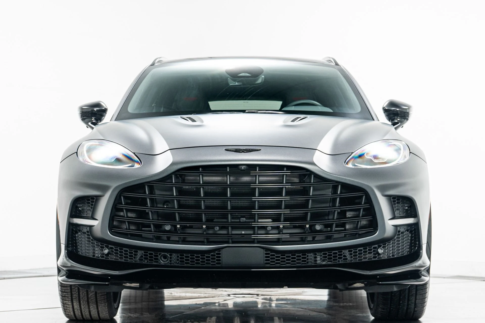 mph003_1175666433_Used_2025_Aston_Martin_DBX_707_23_Inch_Wheels_Factory_Matte_Paint_697_Horsepower_1774034848_ebfe35be85