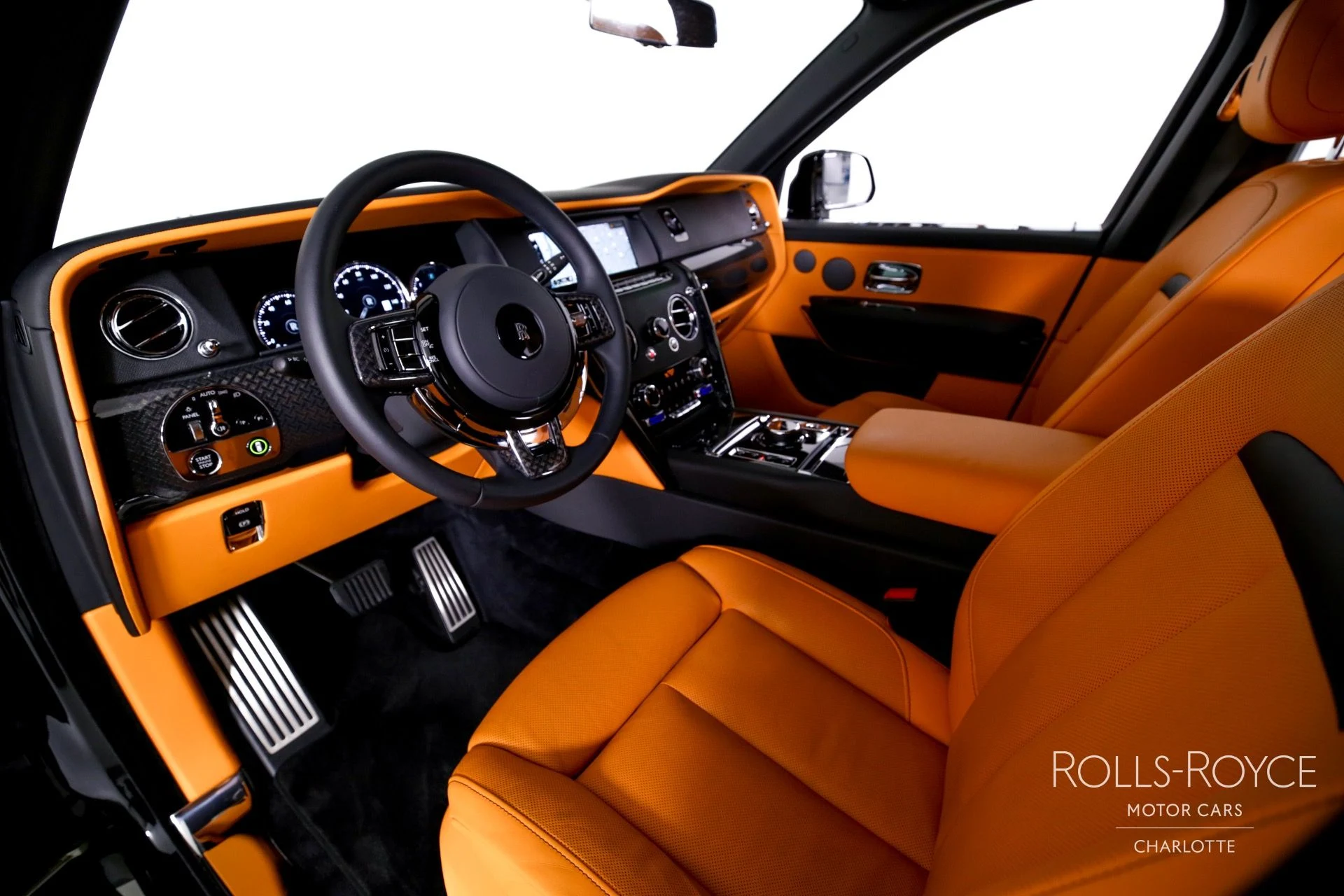 mph003_1176481025_Used_2023_Rolls_Royce_Black_Badge_Cullinan_1715880201_64e52f5929