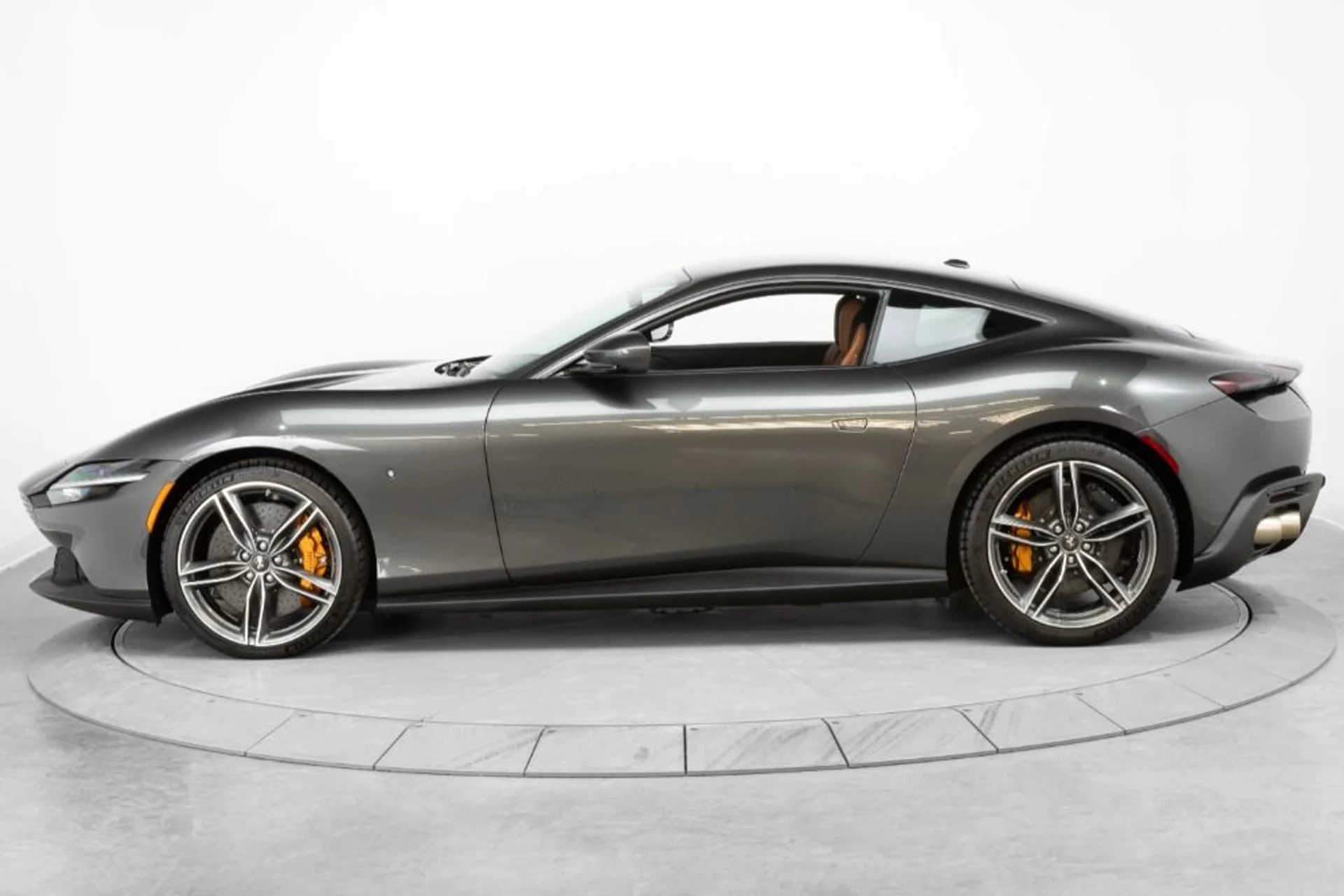 mph003_117771202_Used_2024_Ferrari_Roma_0d469d2ac9