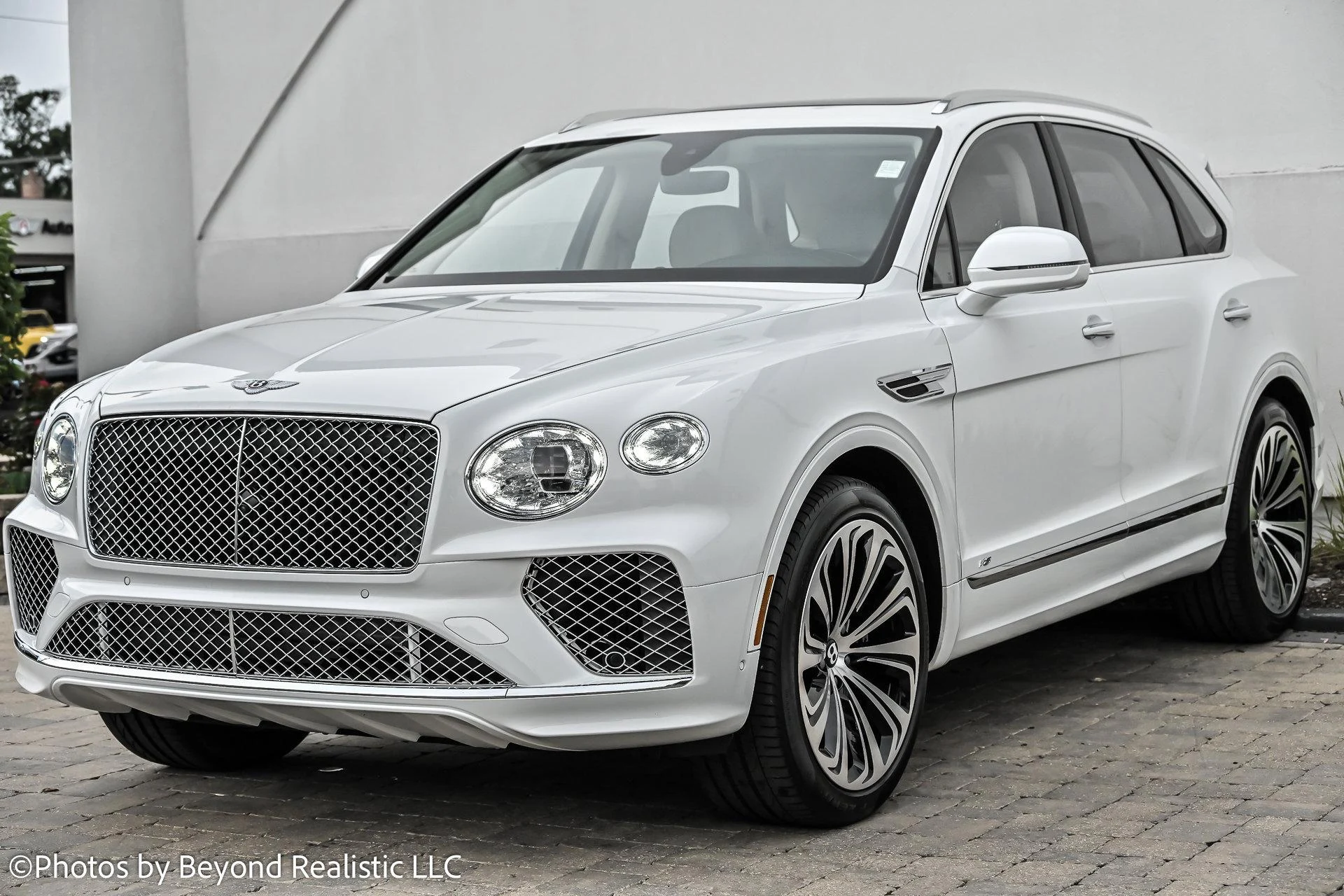 mph003_1183022606_Used_2022_Bentley_Bentayga_V8_Mulliner_Driving_Specification_1755763419_ed59f2e204