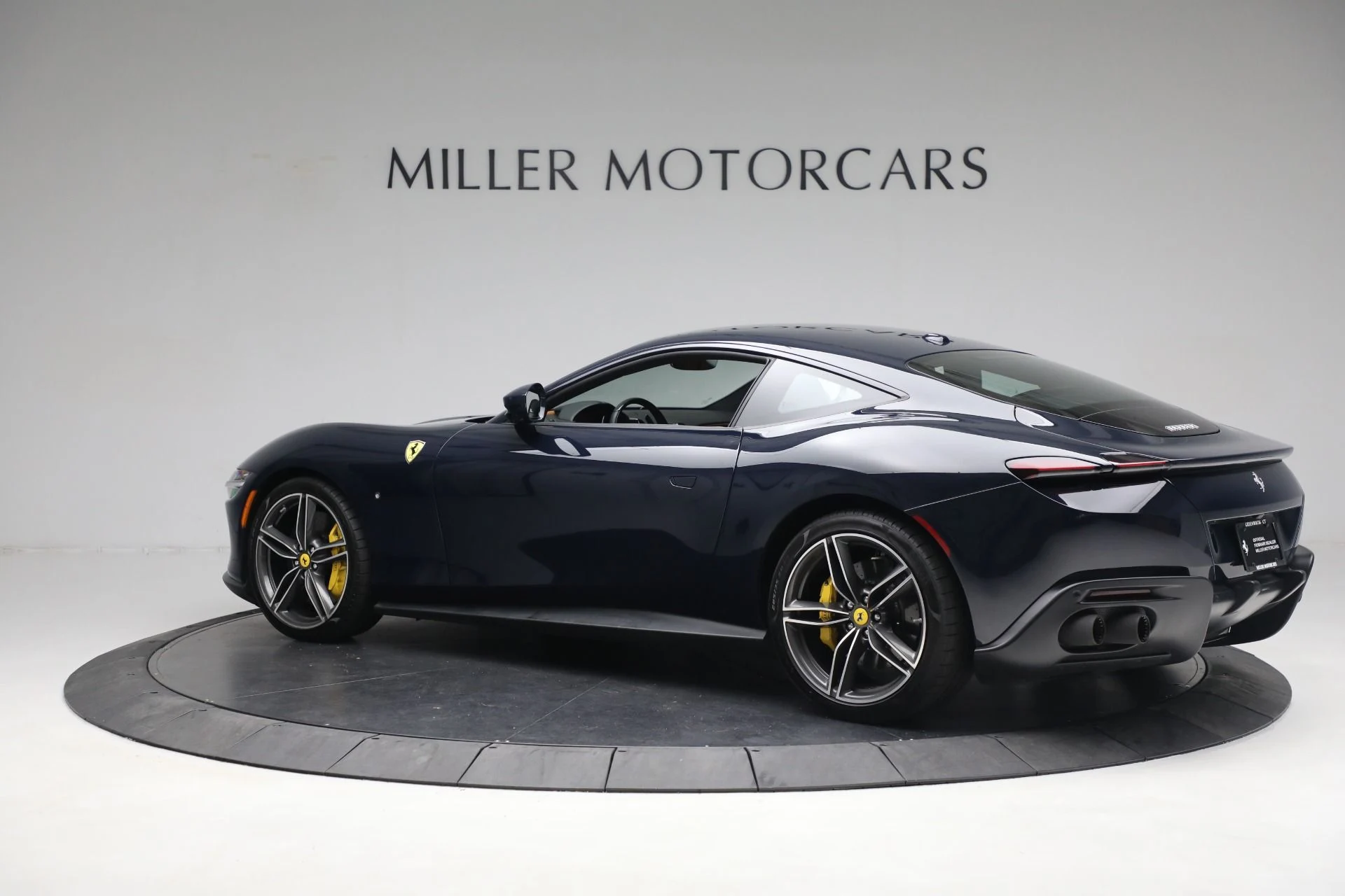 mph003_1187070201_Used_2022_Ferrari_Roma_004941490f