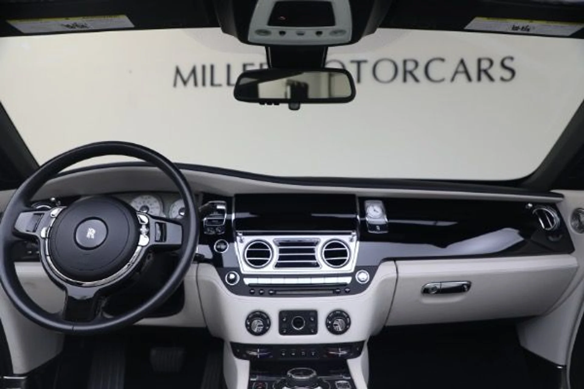 mph003_1189830041_Used_2017_Rolls_Royce_Dawn_bffa52e485