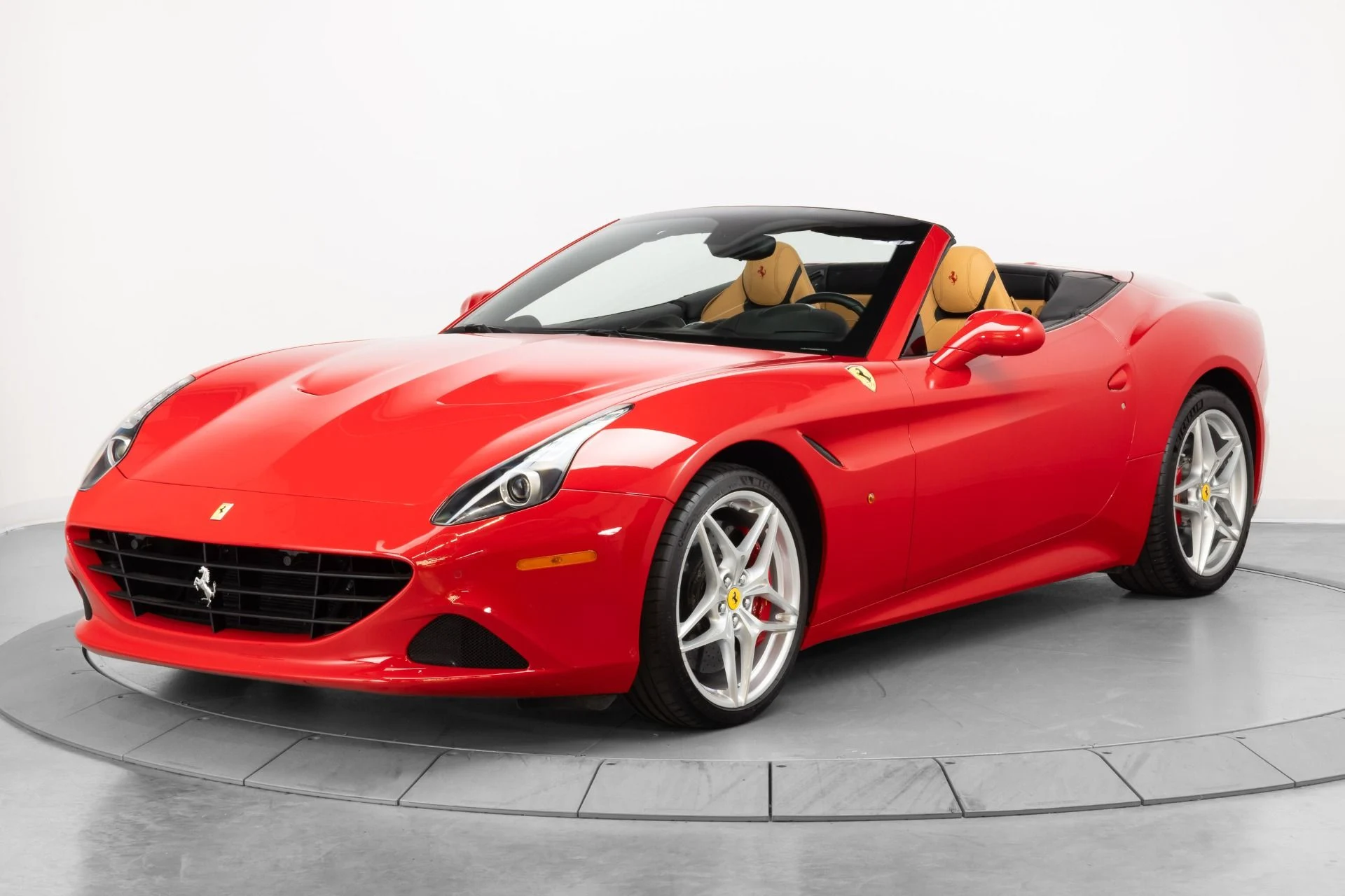 mph003_1212065567_Used_2017_Ferrari_California_T_1784583649_ae00c57143