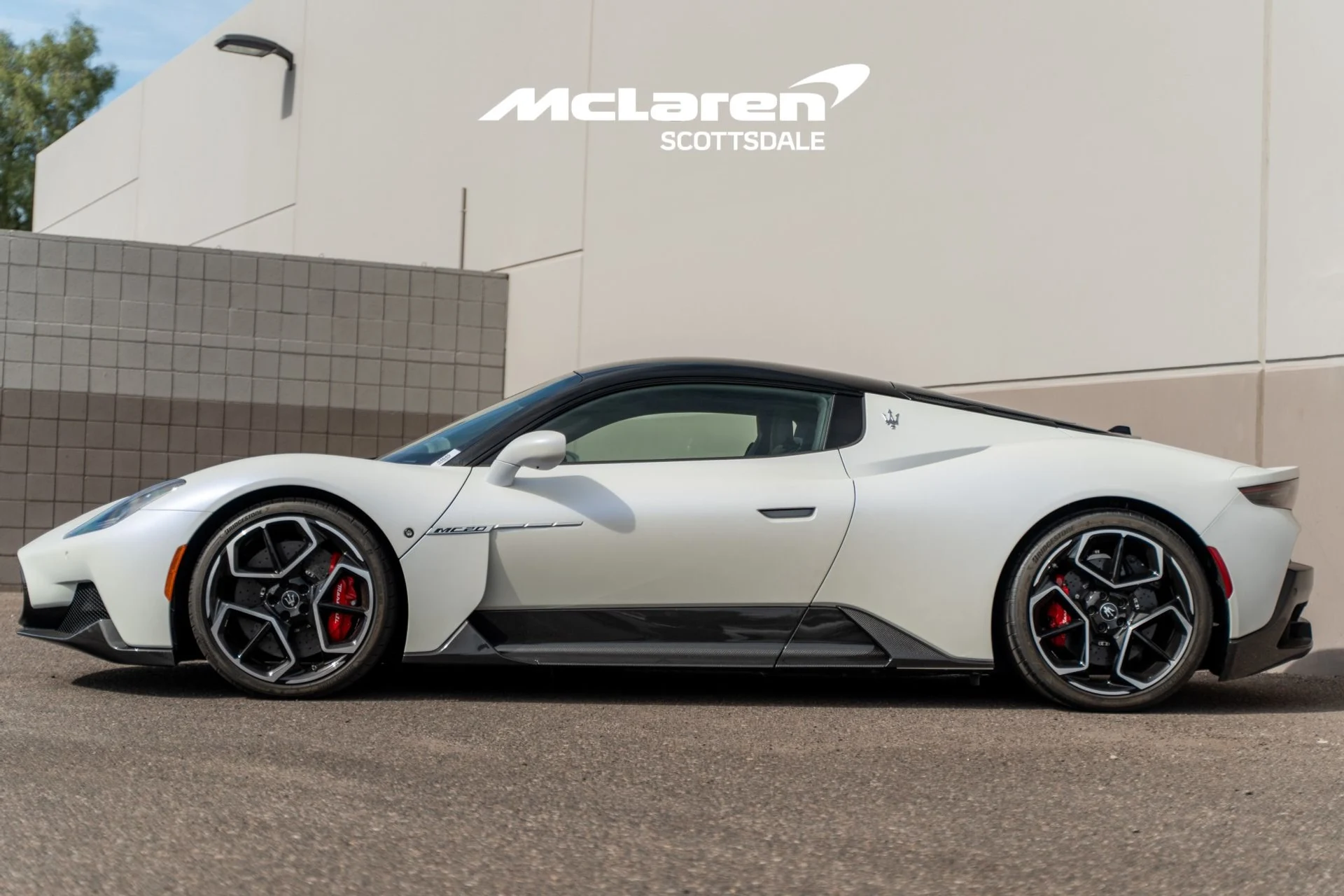 mph003_1213590690_Used_2023_MASERATI_MC_20_1762552733_41d77facd7