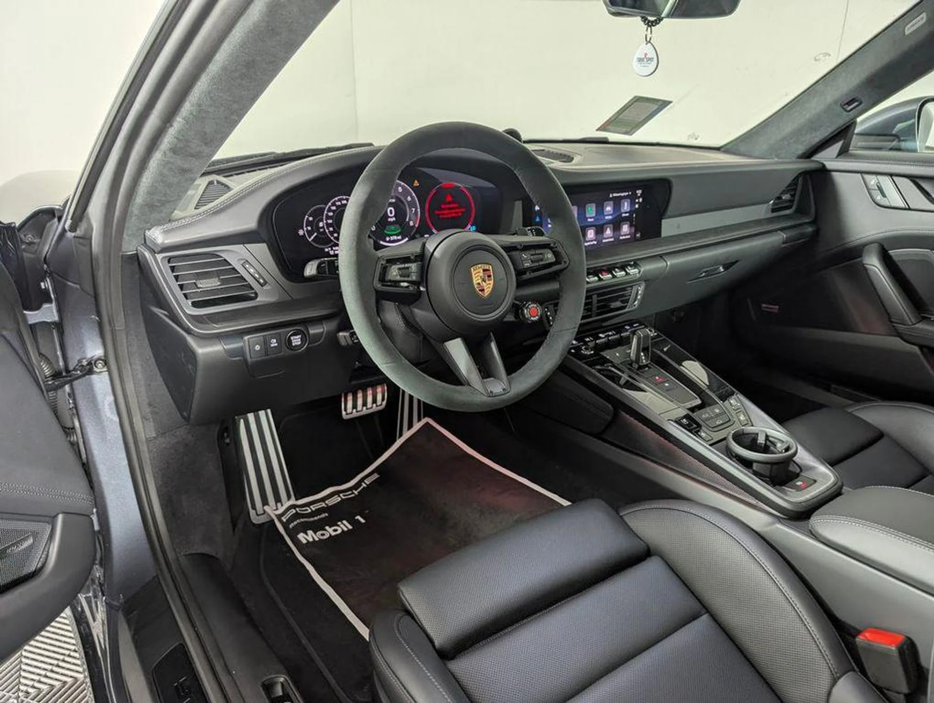 mph003_1215493853_Ho_J_Vb4yn_Bzal_Dlxk_AE_6n_KZRA_1k_Y_b437fccc66