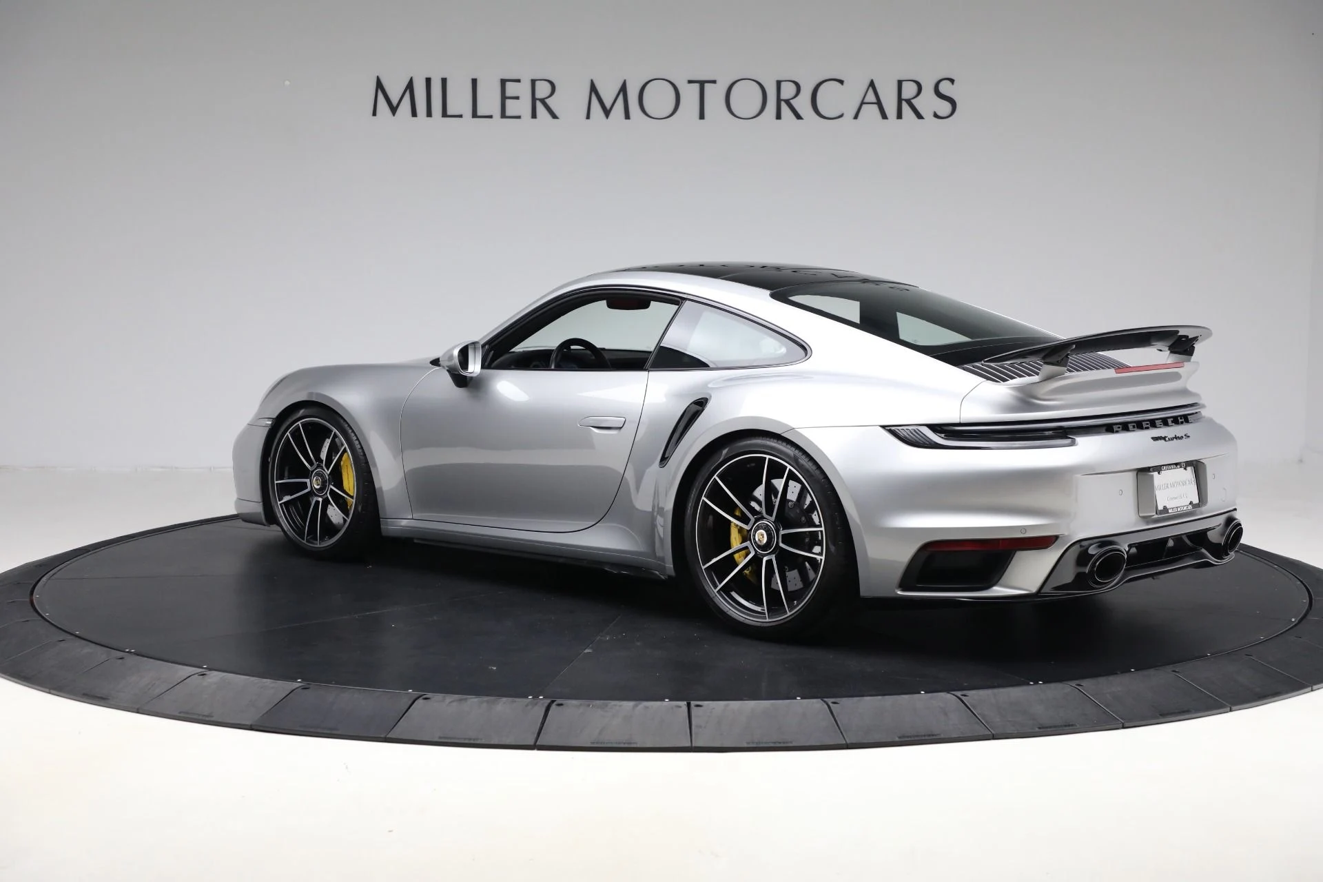 mph003_1227667128_Used_2021_Porsche_911_Turbo_S_1760565433_18fa46d313
